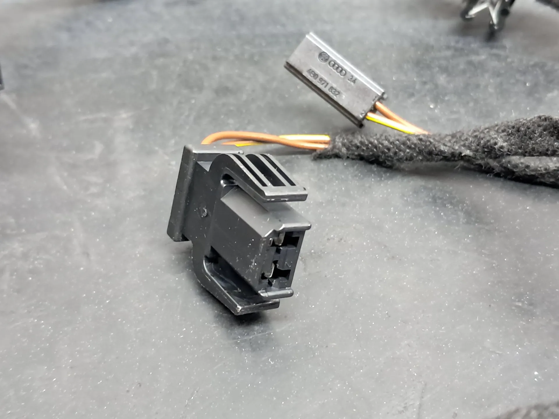 Instalación eléctrica interior / cableado interior AUDI A6 Avant (4G5, 4GD, C7) Imagem-3