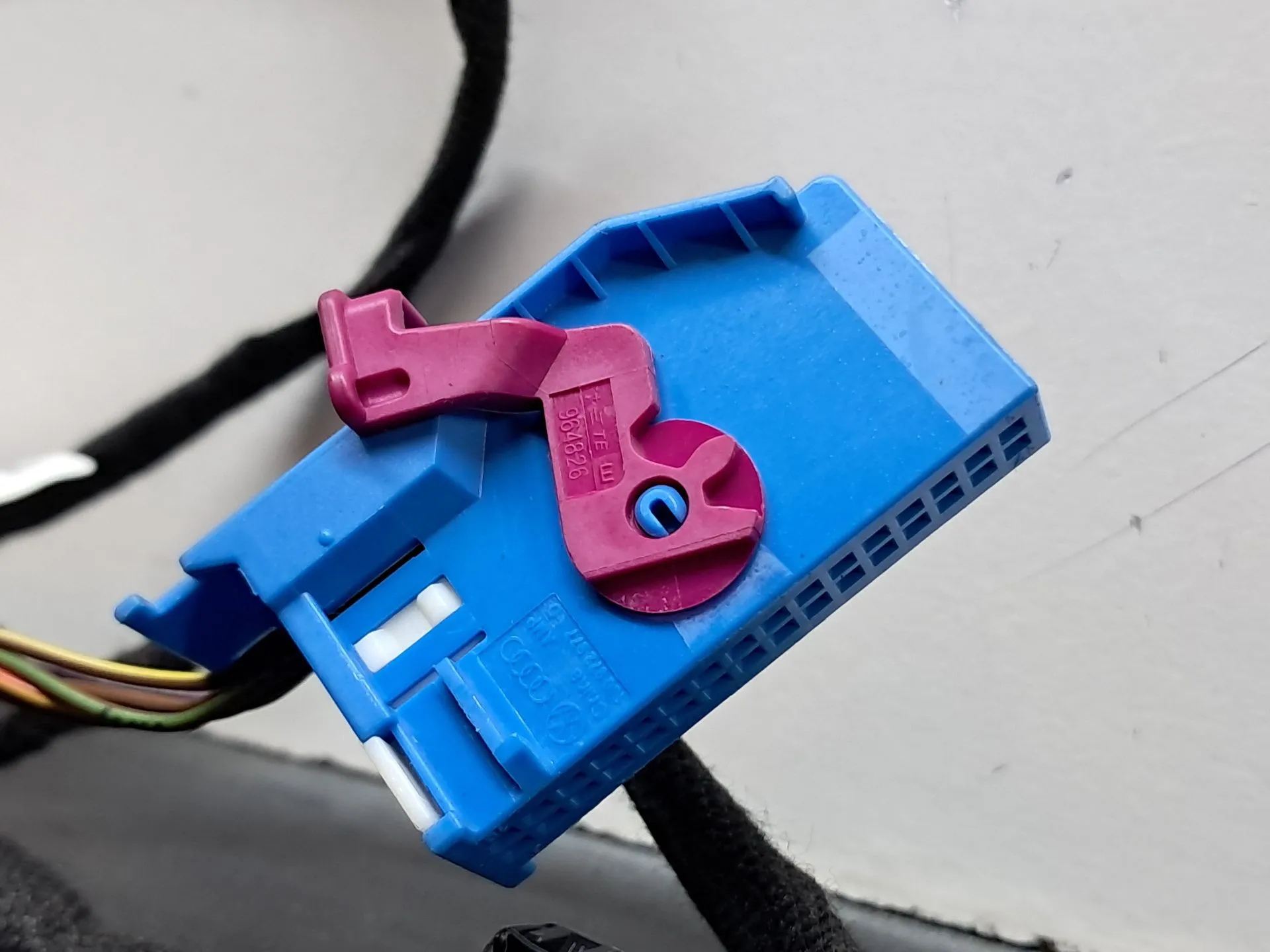 Instalación eléctrica interior / cableado interior AUDI A6 Avant (4G5, 4GD, C7) Imagem-2