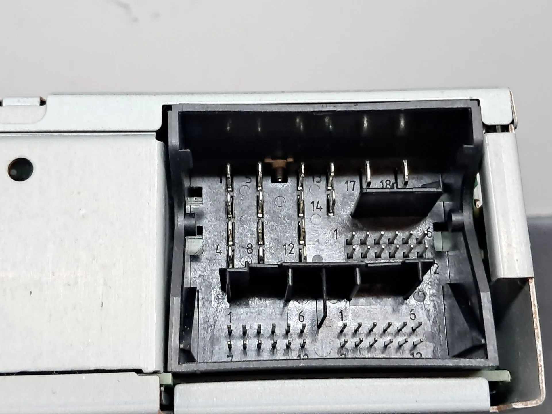 Rádio / auto-rádio SEAT Ibiza IV (6J5, 6P1) Imagem-8