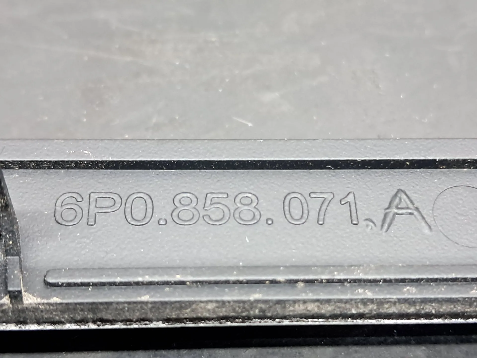 Moldura consola central / radio / aro SEAT Ibiza IV (6J5, 6P1) Imagem-3