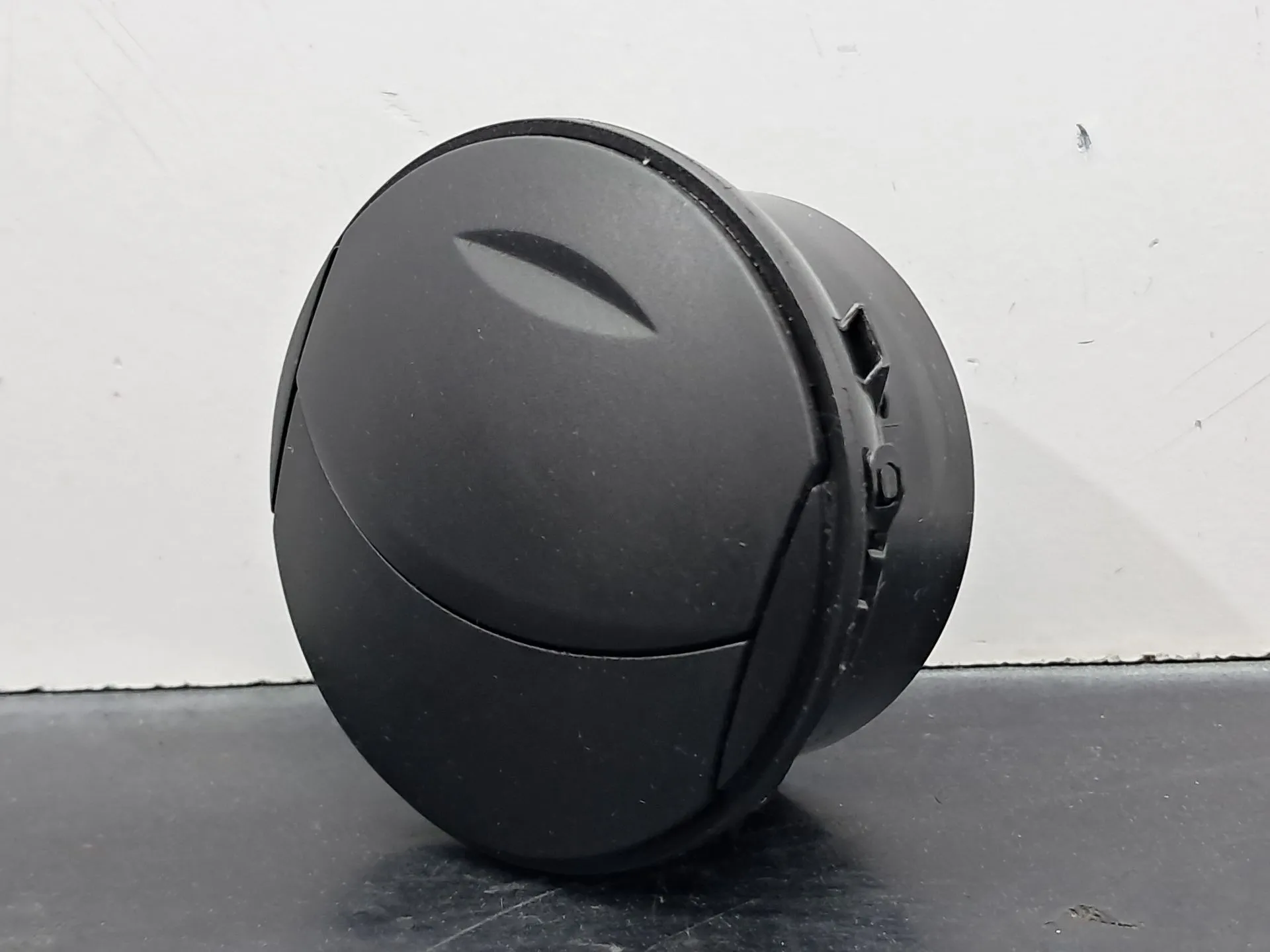 Difusor / salida de aire SEAT Ibiza IV (6J5, 6P1) Imagem-1