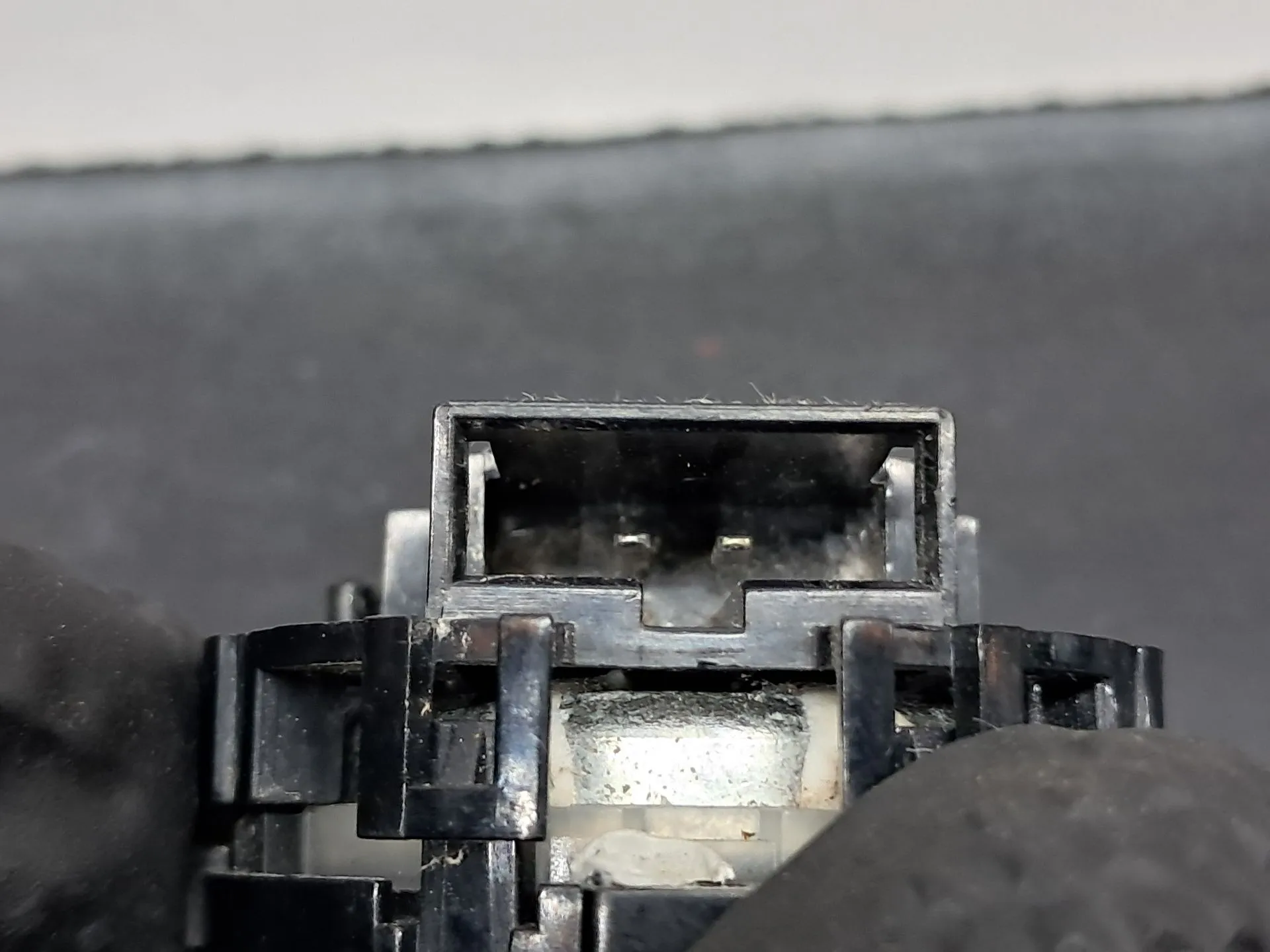 Columna de sonido SEAT Ibiza IV (6J5, 6P1) Imagem-2