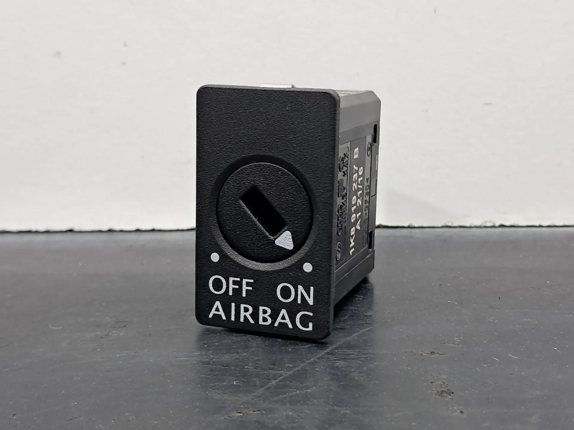 Botón / interruptor / señal airbag off SEAT Ibiza IV (6J5, 6P1)