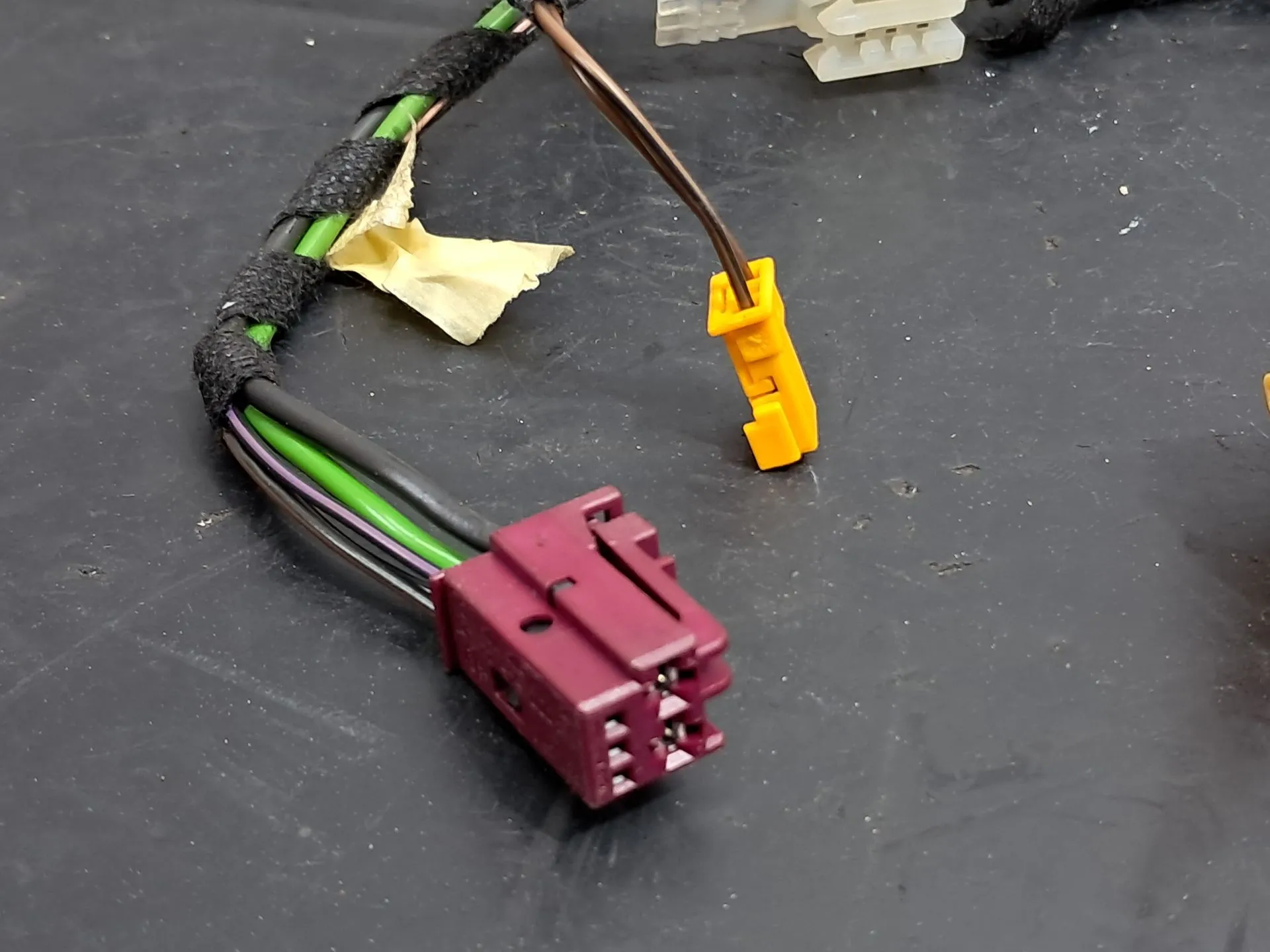 Installation électrique intérieure / câblage intérieur MERCEDES-BENZ Classe E Coupé (C207) Imagem-2