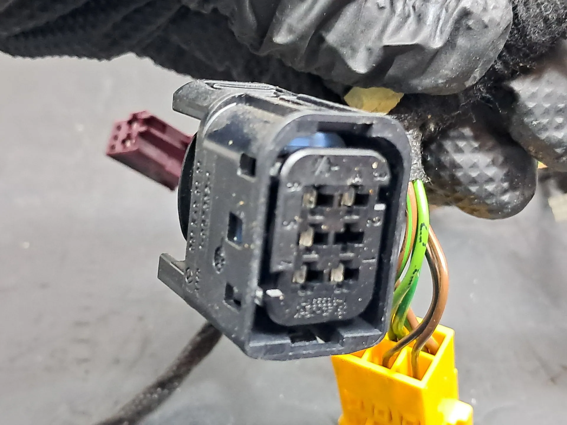 Installation électrique intérieure / câblage intérieur MERCEDES-BENZ Classe E Coupé (C207) Imagem-4