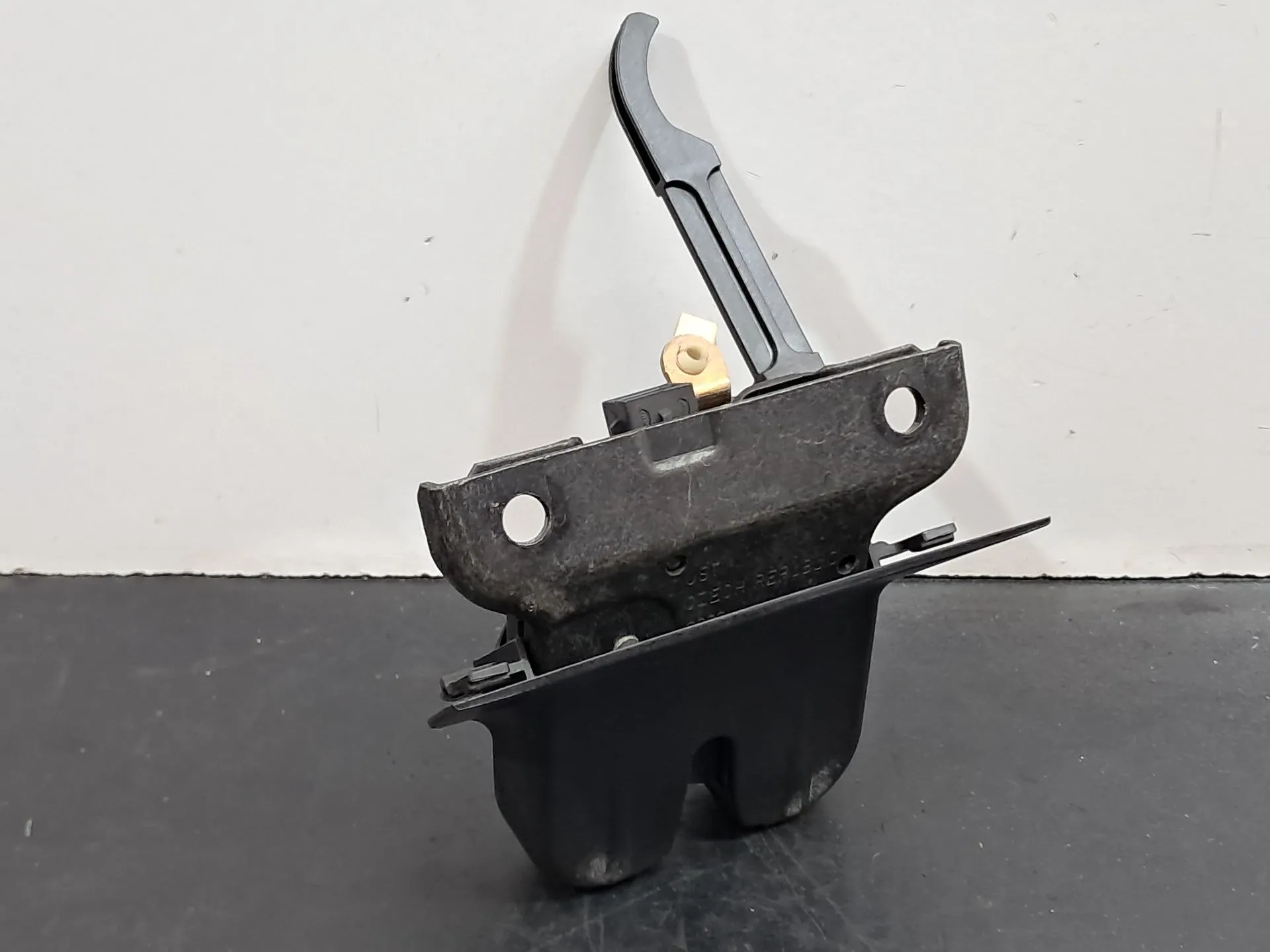 Serrure / verrou coffre AUDI A3 (8P1) Imagem-3