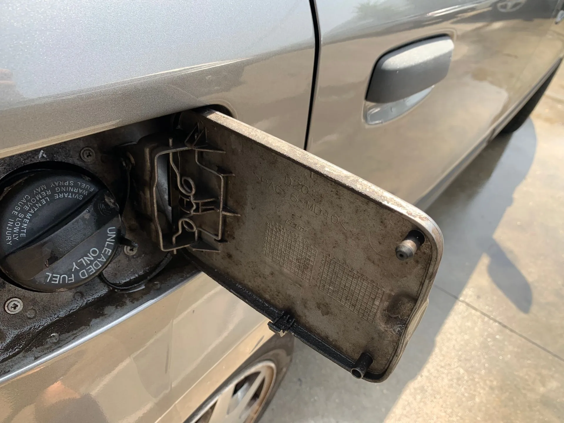 Bouchon/Volet De Trappe De Réservoir à Carburant  FIAT Panda (169_) Imagem-1