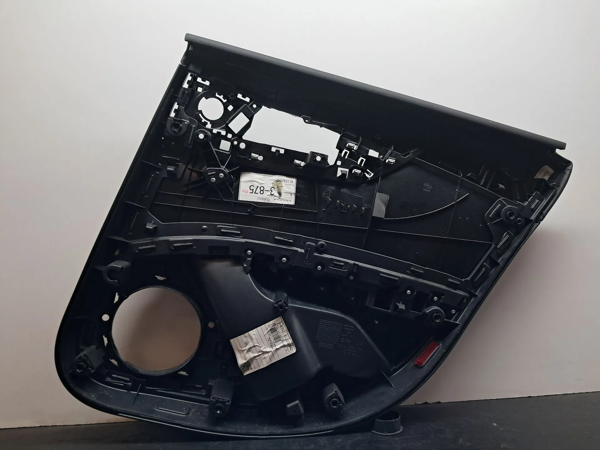 Panel puerta trasero izquierdo AUDI A4 Avant (8W5, 8WD, B9) Imagem-6