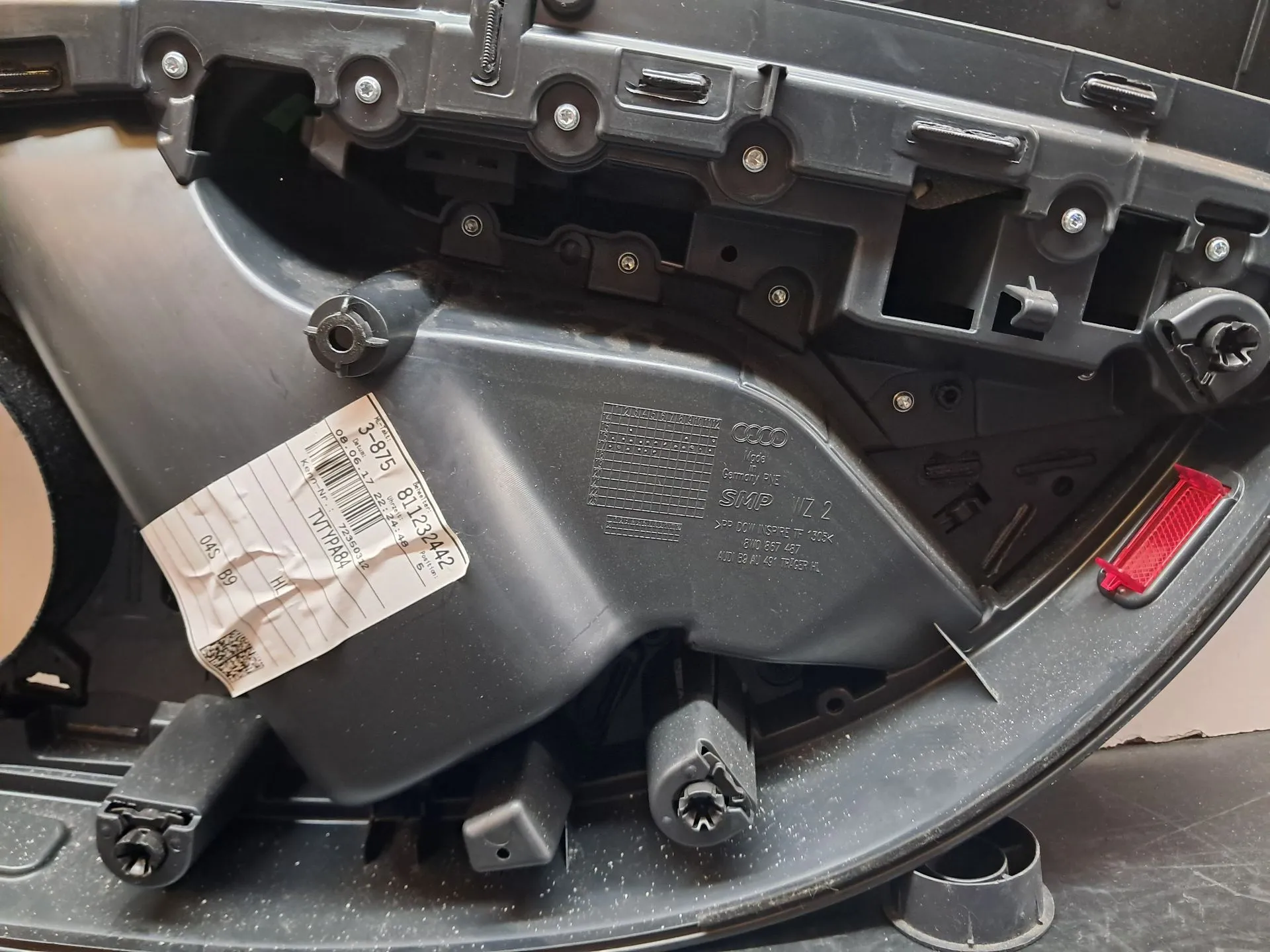 Panel puerta trasero izquierdo AUDI A4 Avant (8W5, 8WD, B9) Imagem-9