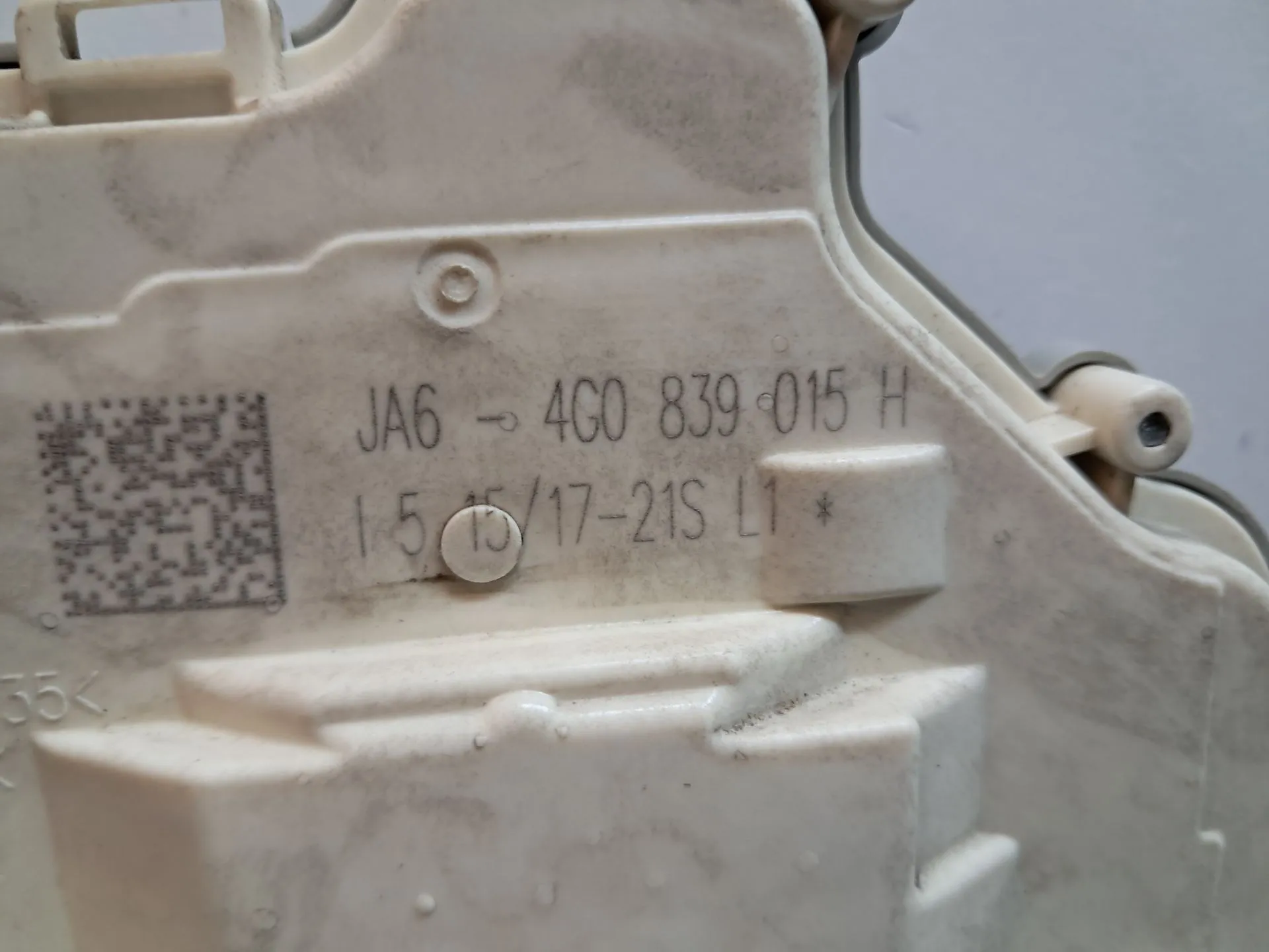 Fechadura / fecho porta trás esquerdo AUDI A4 Avant (8W5, 8WD, B9) Imagem-1