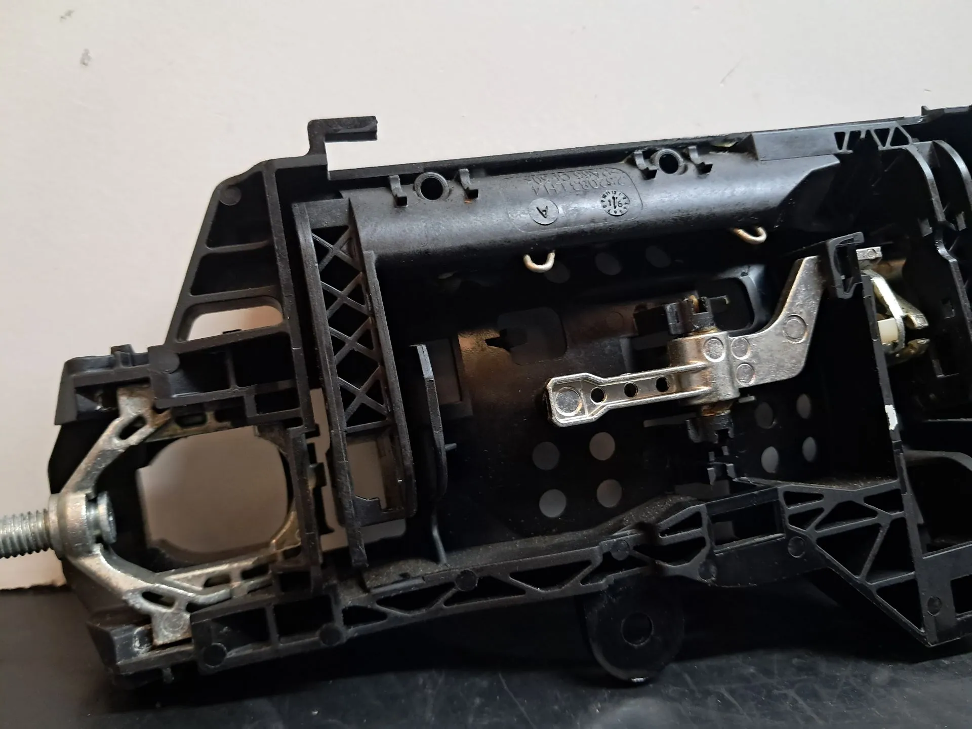 Suporte puxador porta trás esquerdo AUDI A4 Avant (8W5, 8WD, B9) Imagem-4