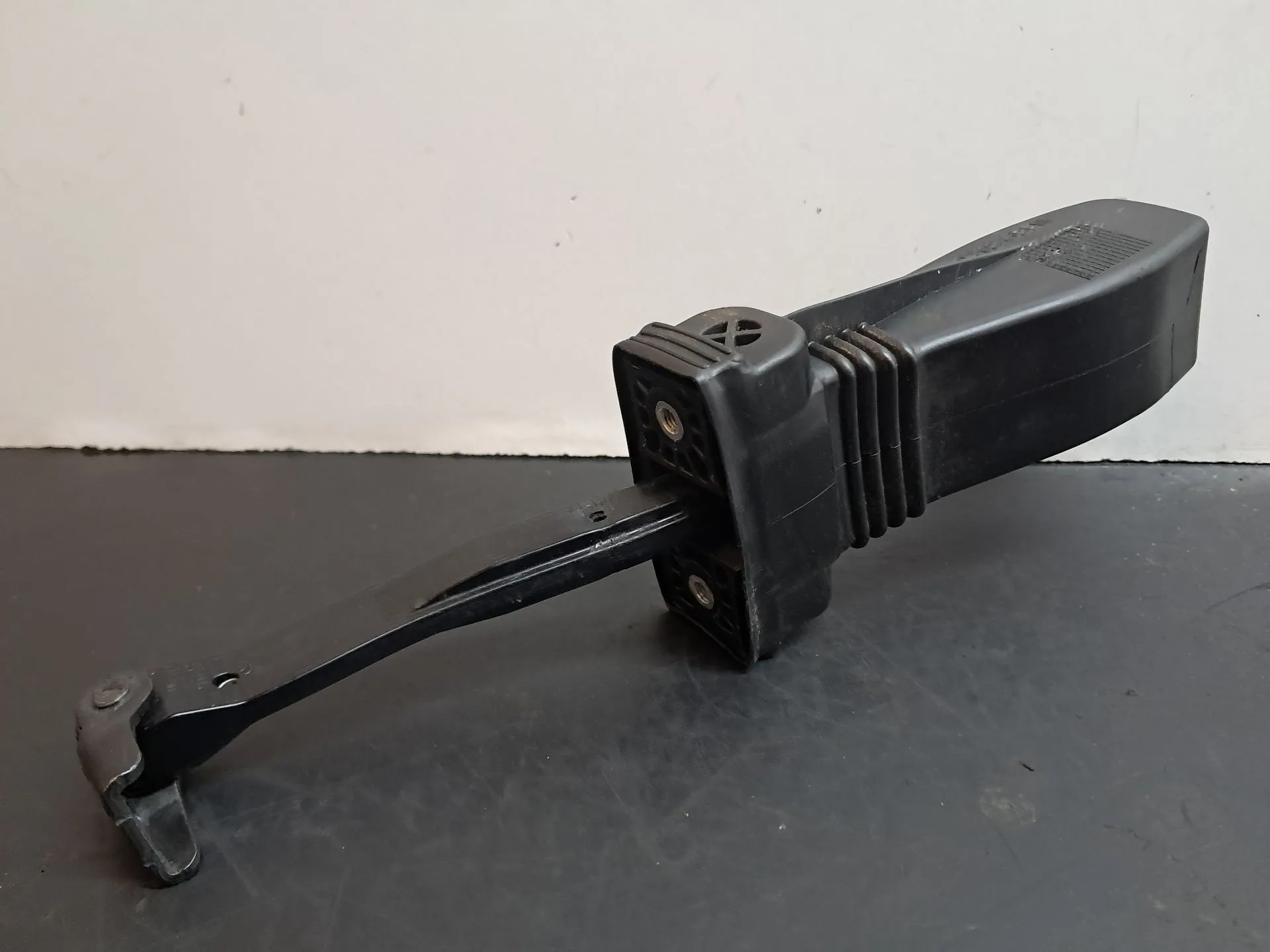 Limiteur de porte Arrière Gauche AUDI A4 Avant (8W5, 8WD, B9)