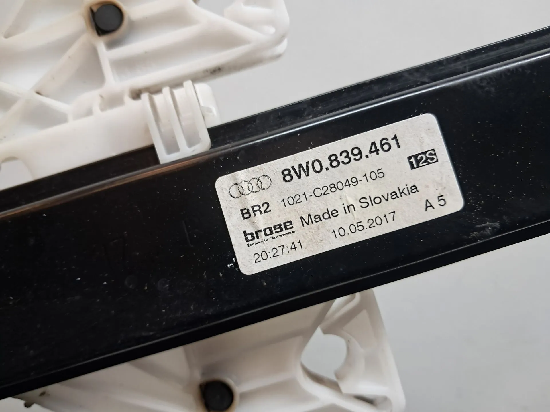 Elevalunas trasero izquierdo AUDI A4 Avant (8W5, 8WD, B9) Imagem-2