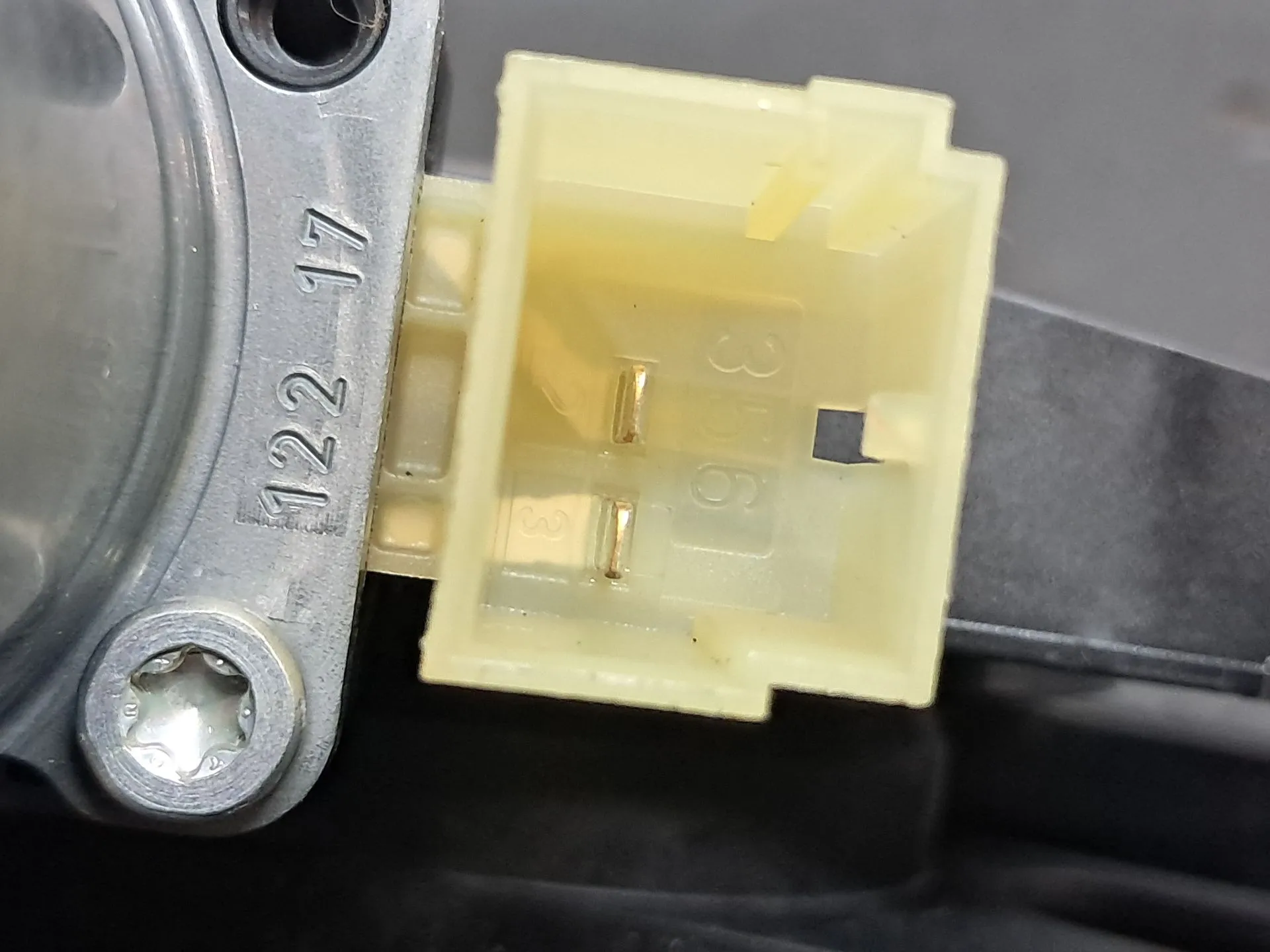 Elevalunas trasero izquierdo AUDI A4 Avant (8W5, 8WD, B9) Imagem-7