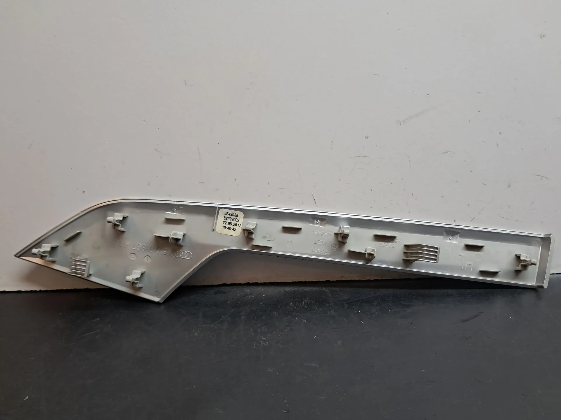 Moulure de porte arrière gauche AUDI A4 Avant (8W5, 8WD, B9) Imagem-4