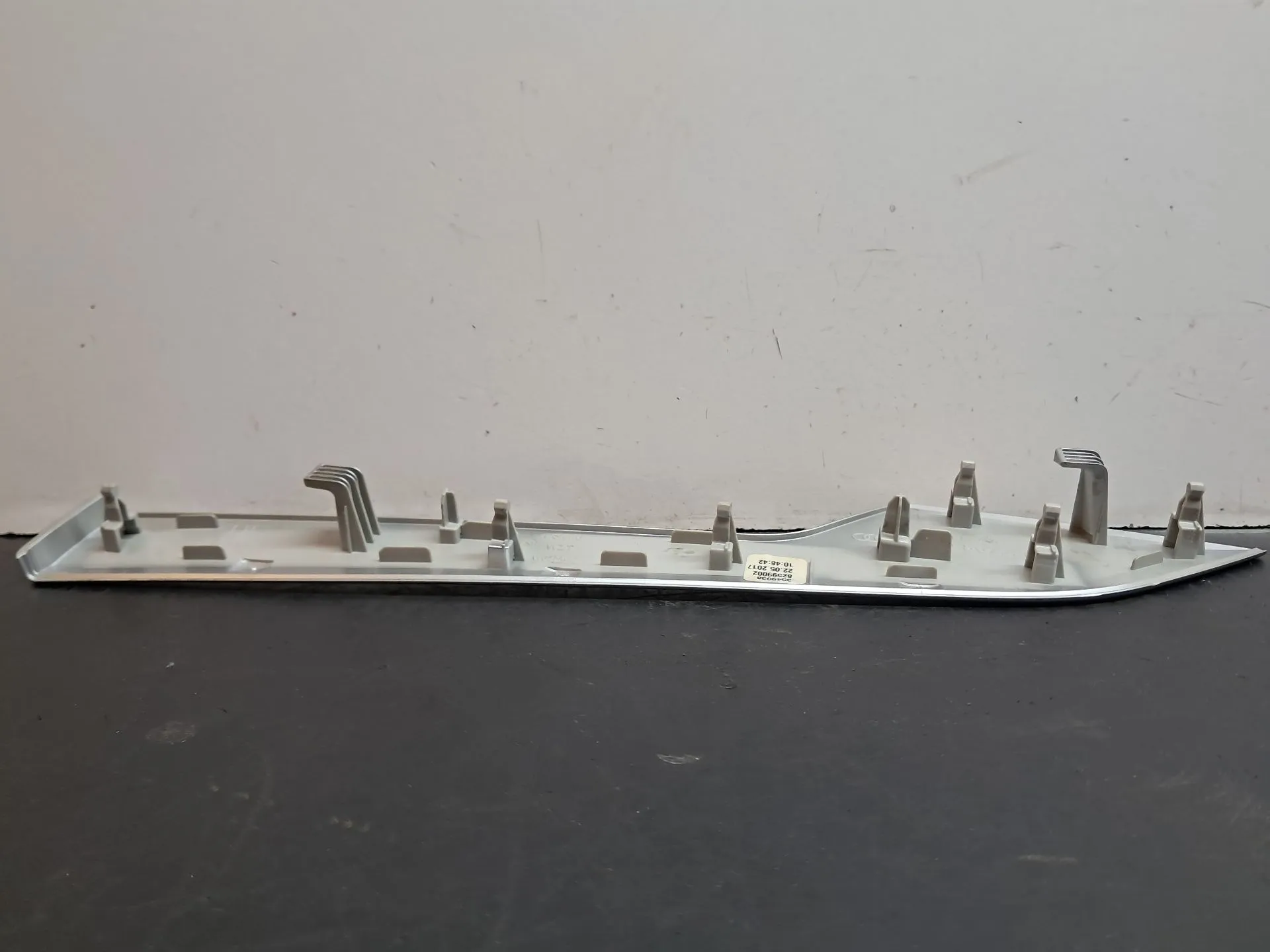 Moulure de porte arrière gauche AUDI A4 Avant (8W5, 8WD, B9) Imagem-6