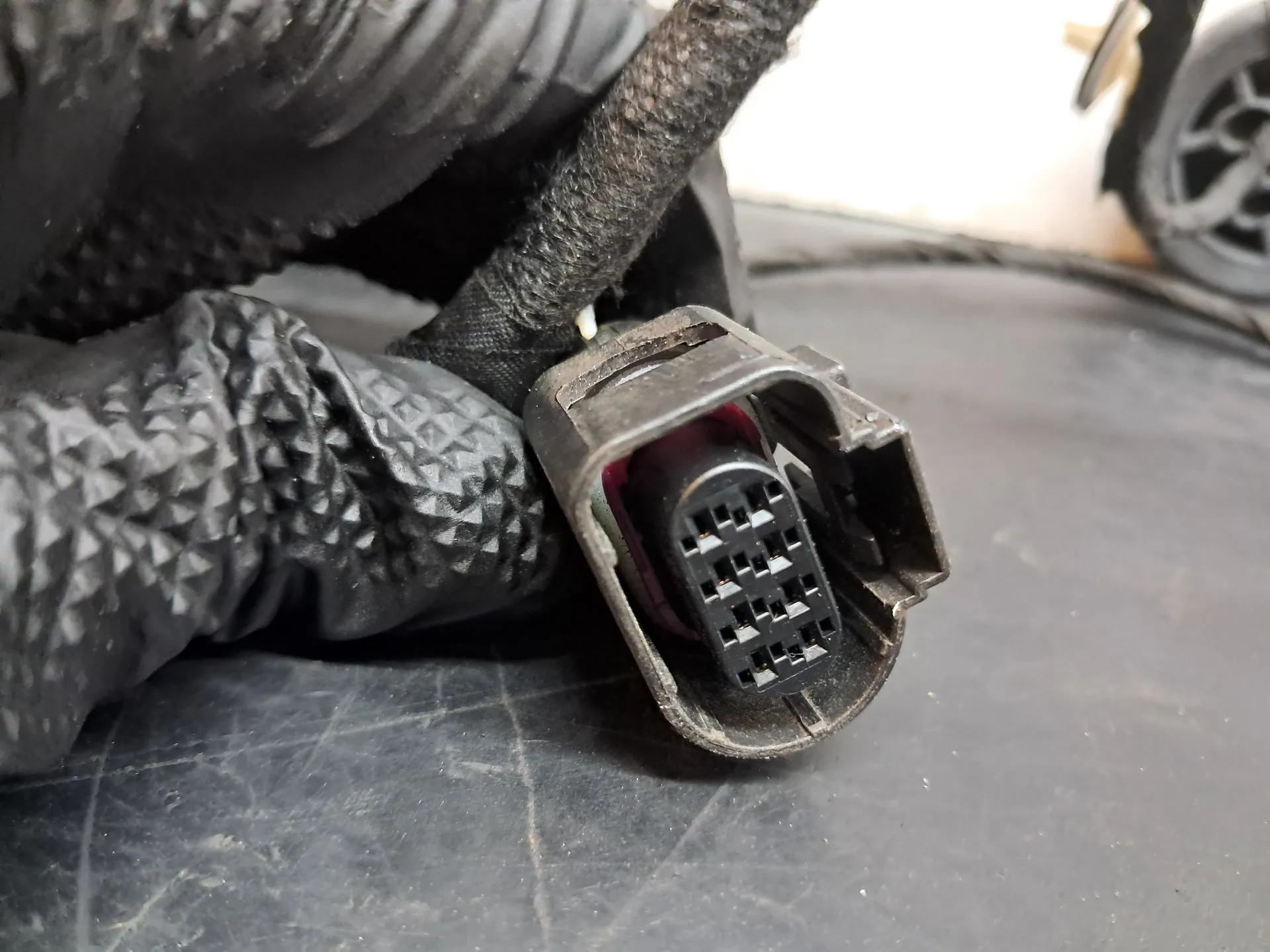 Installation électrique intérieure / câblage intérieur AUDI A4 Avant (8W5, 8WD, B9) Imagem-1