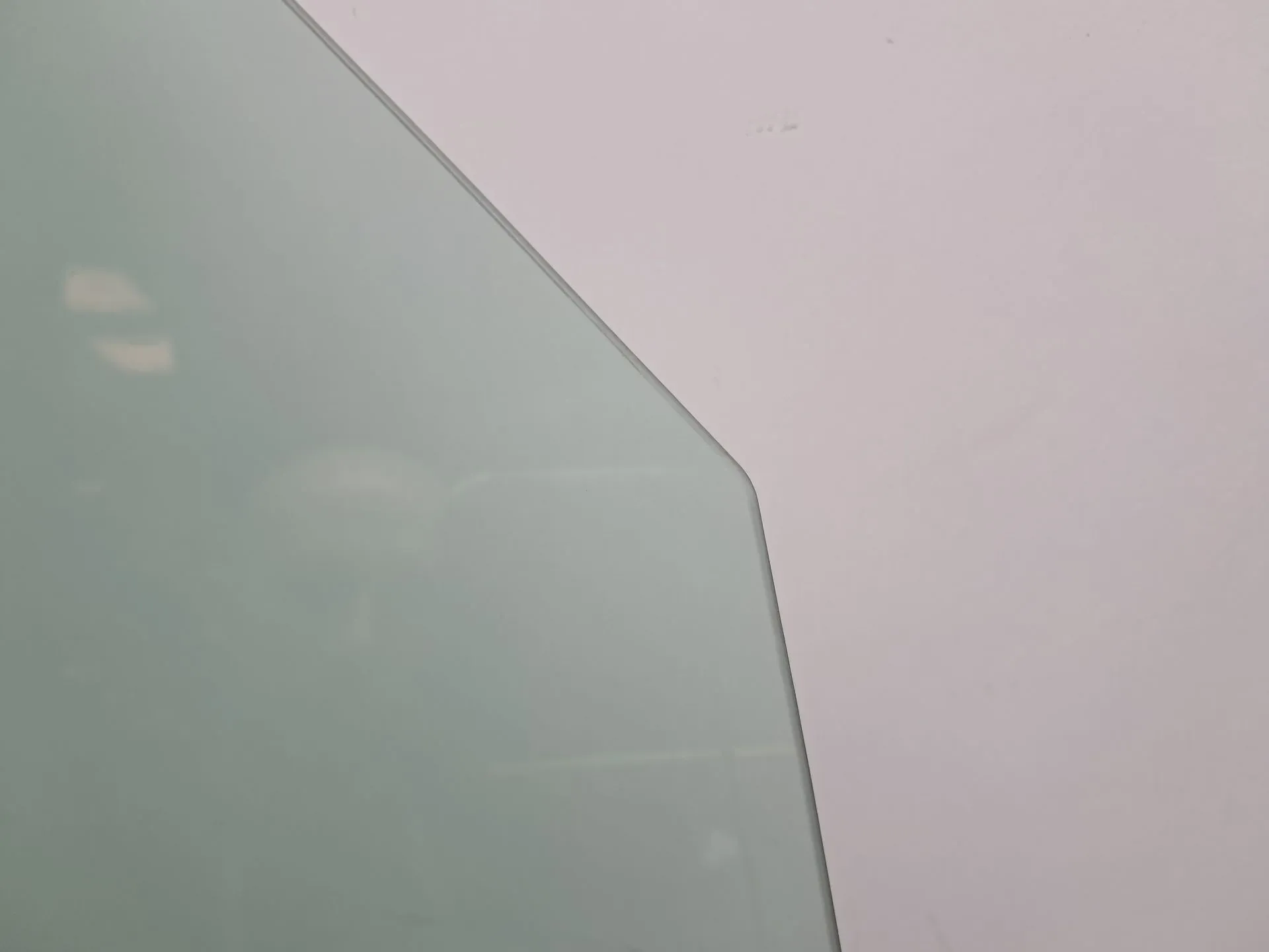 Vitre porte arrière gauche AUDI A4 (8W2, 8WC, B9) Imagem-3