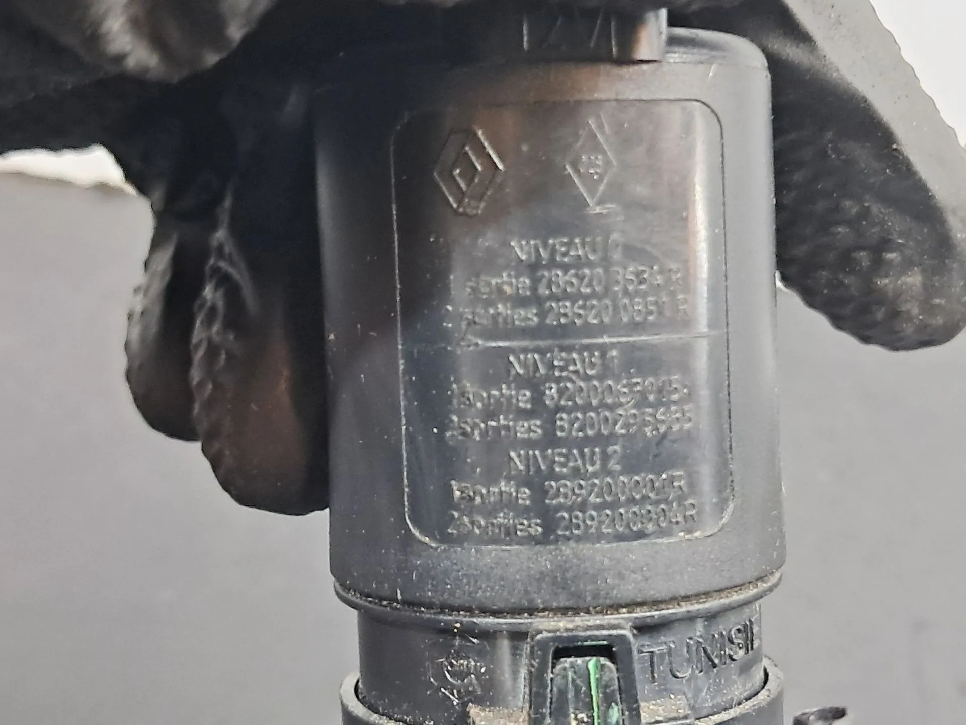 Motor de esguicho DACIA Sandero II (5S_) Imagem-2