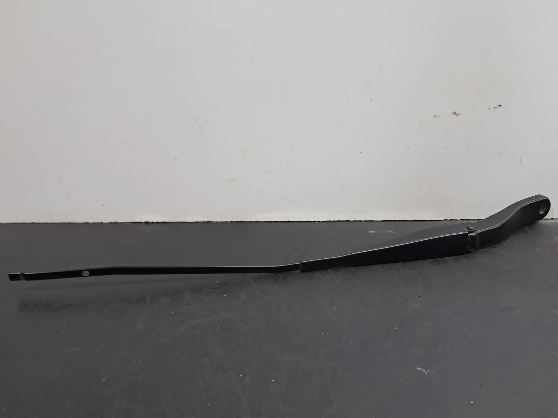 Haste / braço de escova limpa vidros frente direita DACIA Sandero II (5S_)