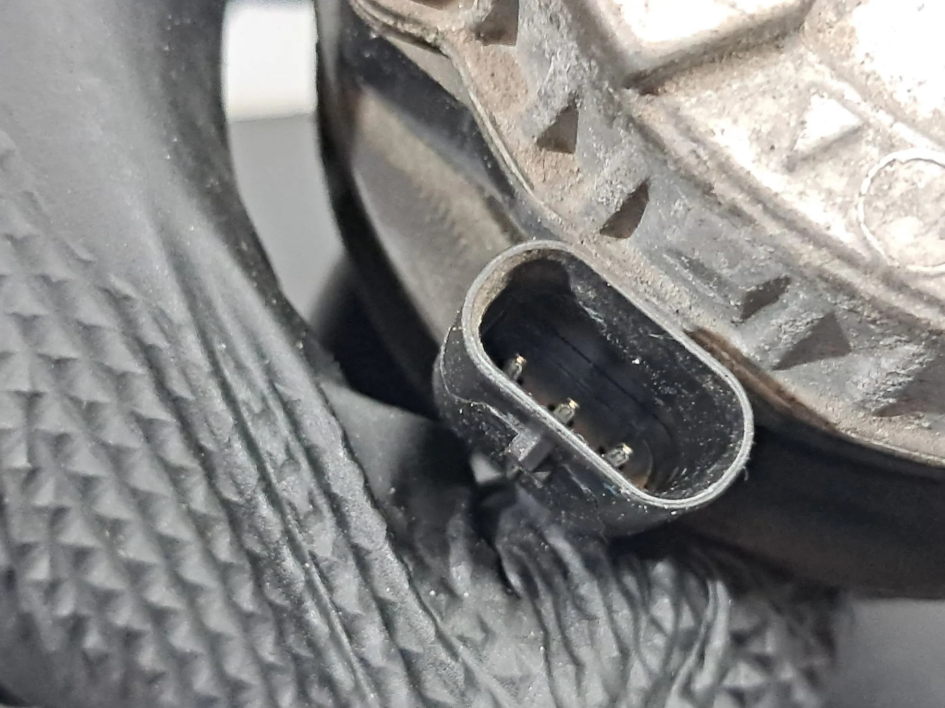 Bomba de agua adicional MERCEDES-BENZ GLC (X253) Imagem-2