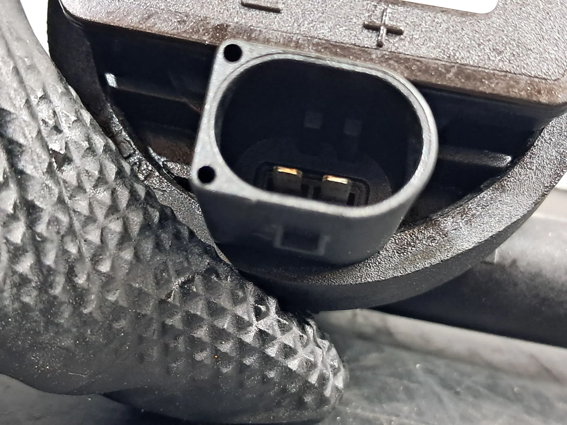 Bomba de agua adicional MERCEDES-BENZ GLC (X253) Imagem-3