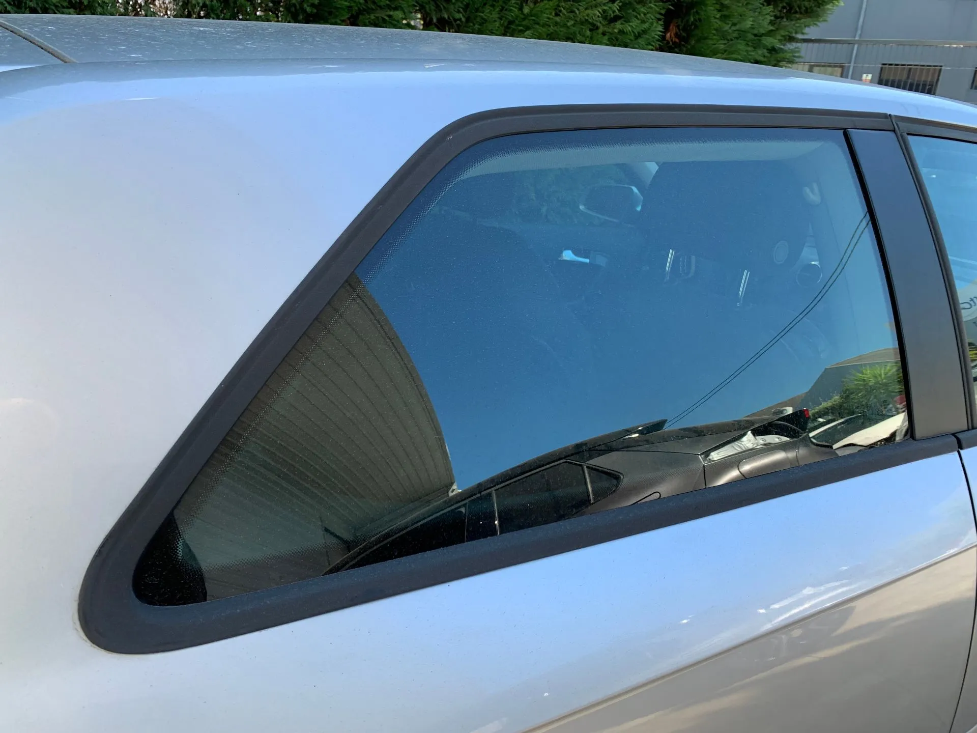 Vitre de custode arrière Droite AUDI A3 (8P1) Imagem-1