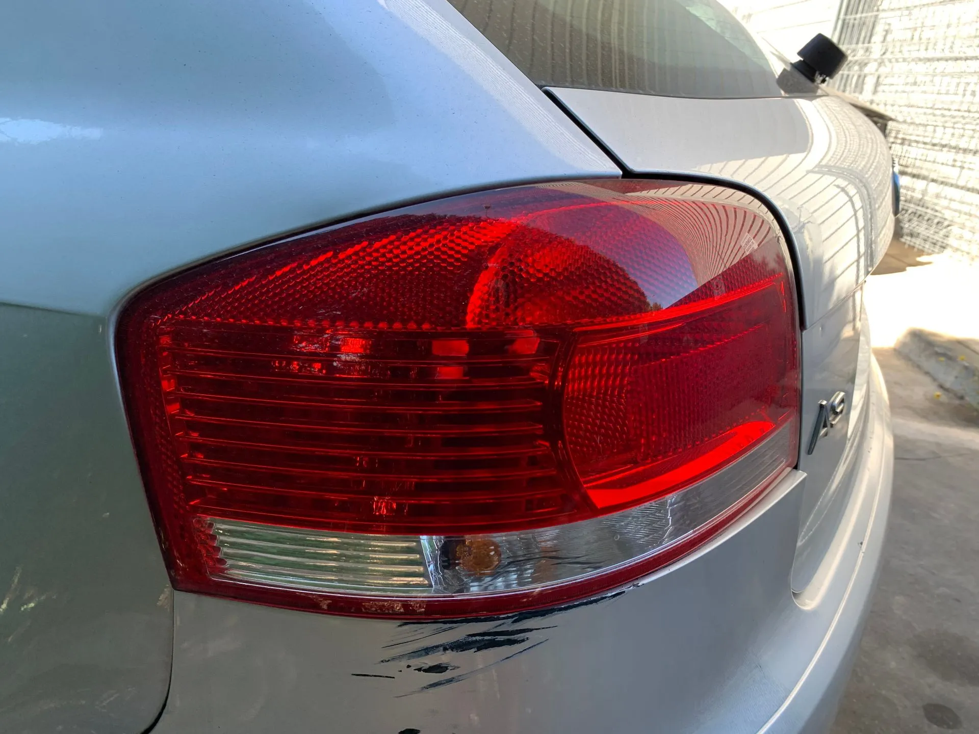 Feu arrière Gauche AUDI A3 (8P1) Imagem-1