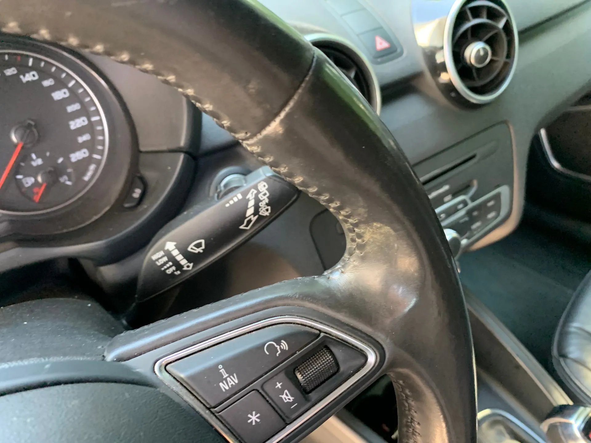 Volante de dirección AUDI A1 Sportback (8XA, 8XF) Imagem-4