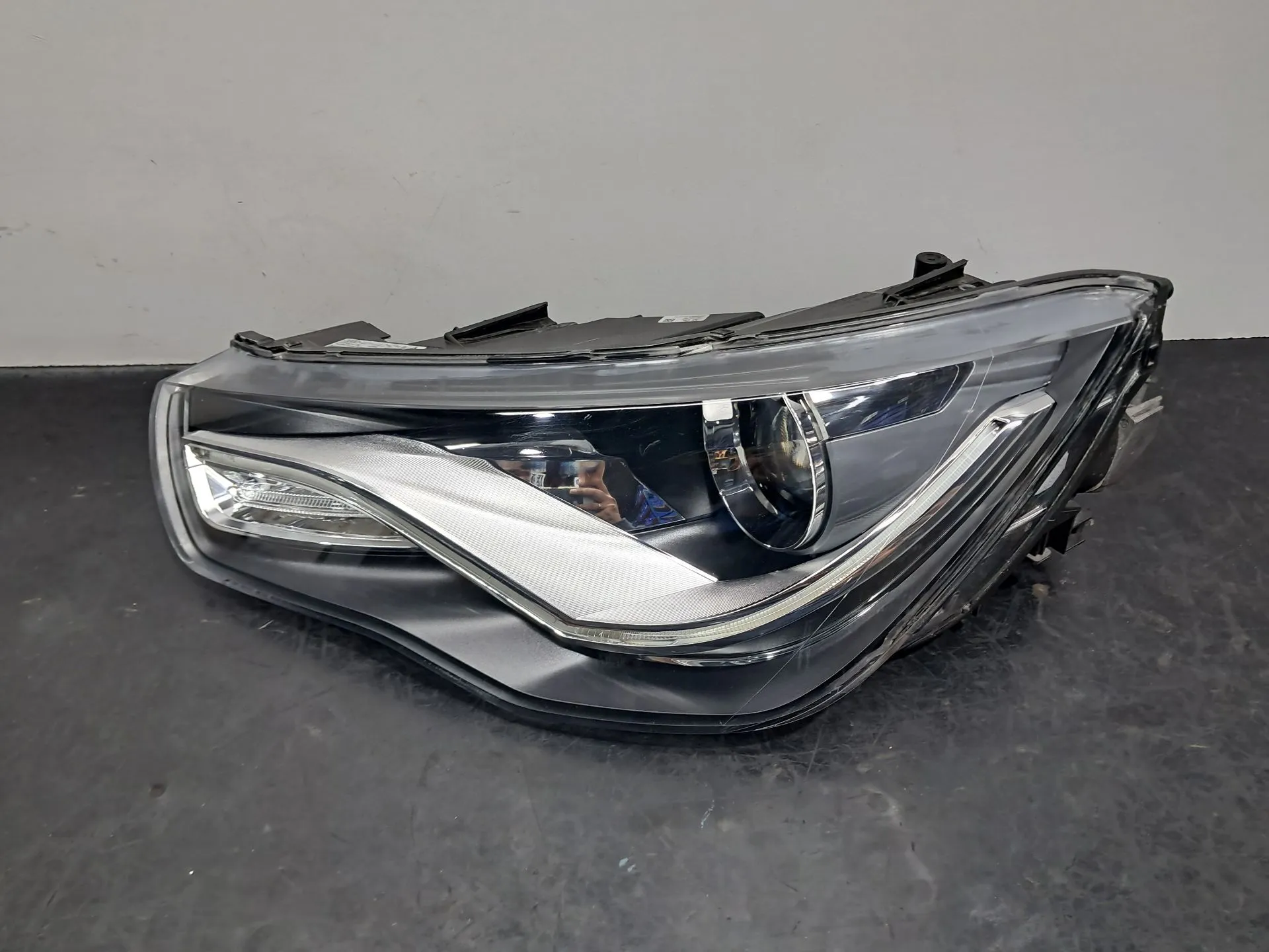 Óptica / faro Izquierdo AUDI A1 Sportback (8XA, 8XF)