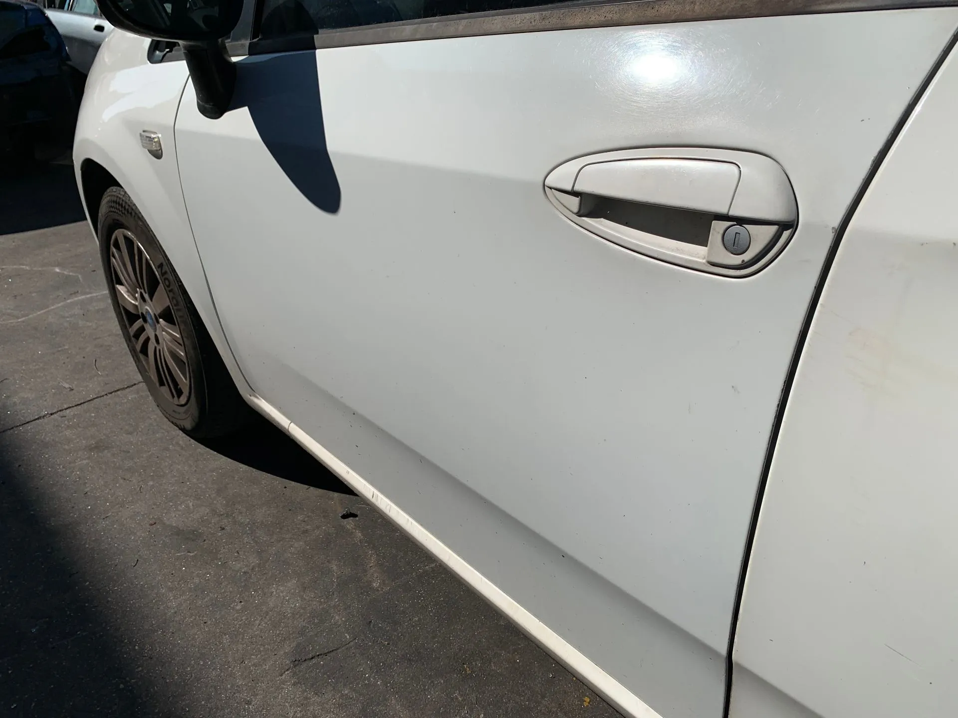 Porta frente esquerda FIAT Grande Punto (199_) Imagem-2