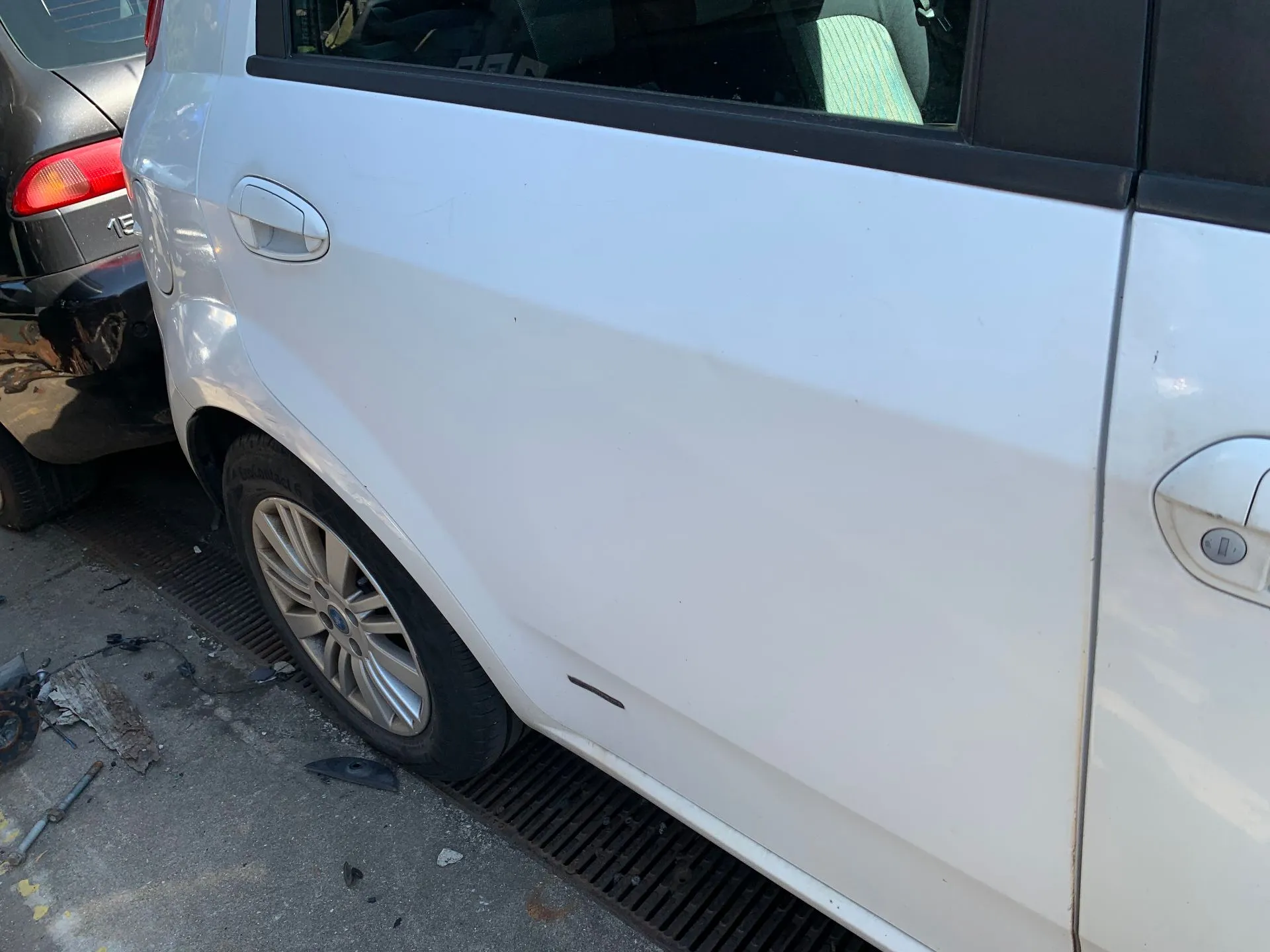 Porta trás direita FIAT Grande Punto (199_) Imagem-2