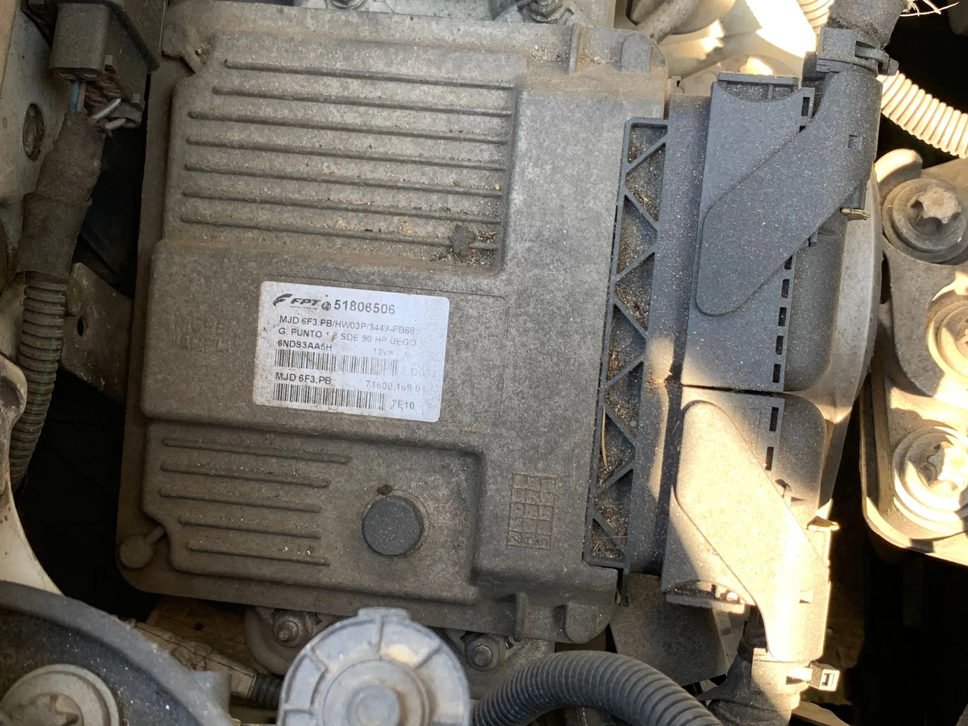 Calculateur /  Unité de contrôle moteur FIAT Grande Punto (199_)