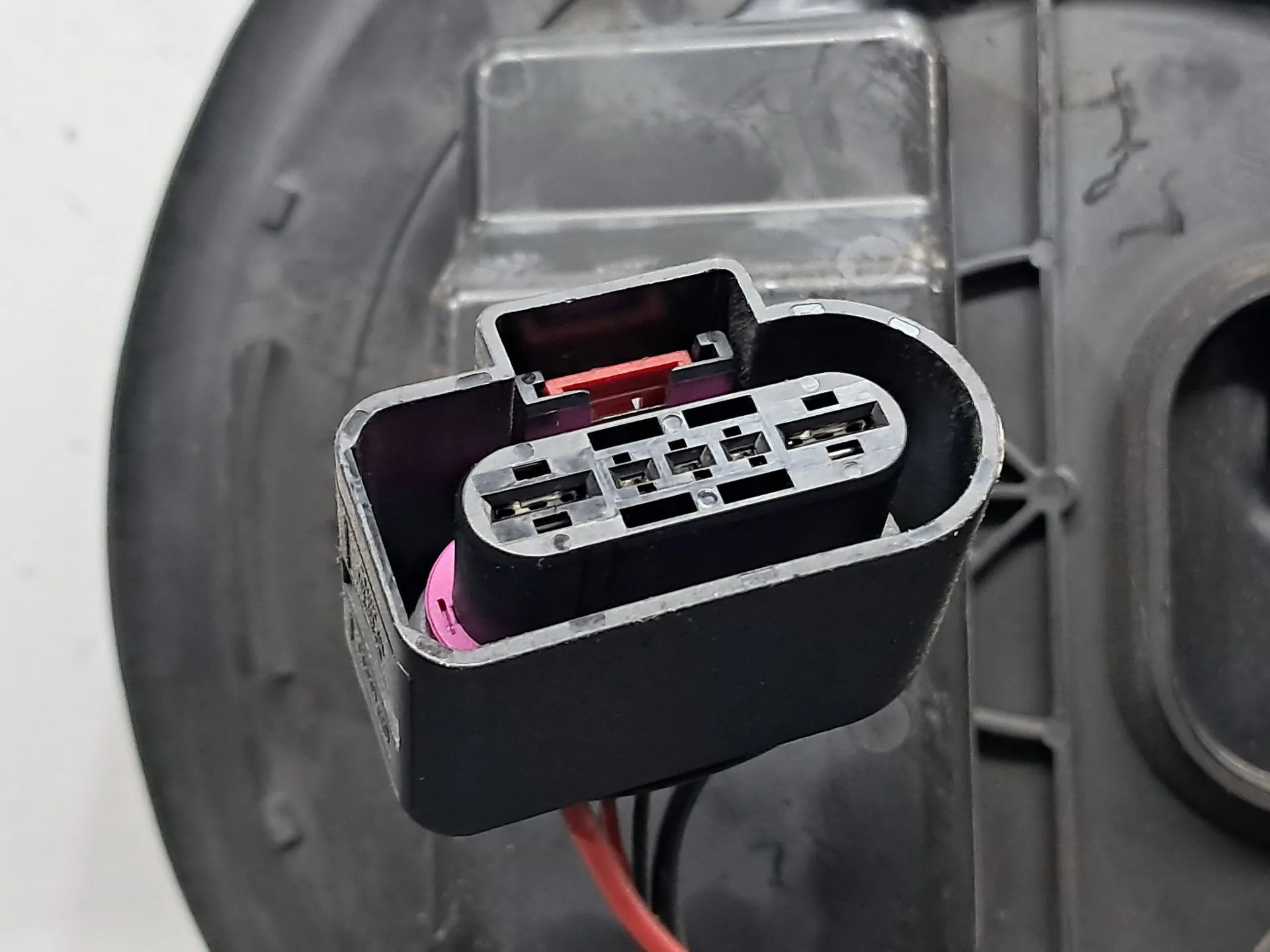 Calculateur carburant AUDI A1 Sportback (8XA, 8XF) Imagem-4