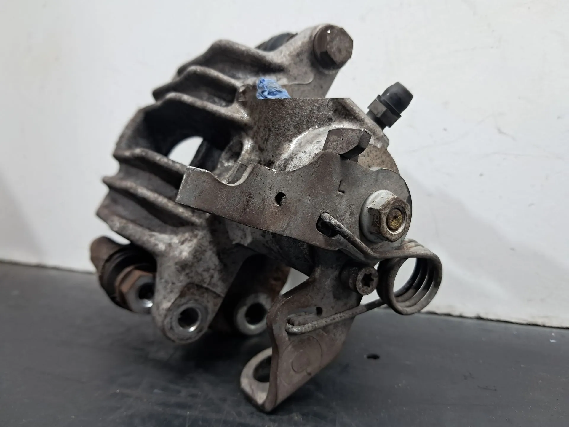 Étrier de frein arrière gauche AUDI A1 Sportback (8XA, 8XF) Imagem-1