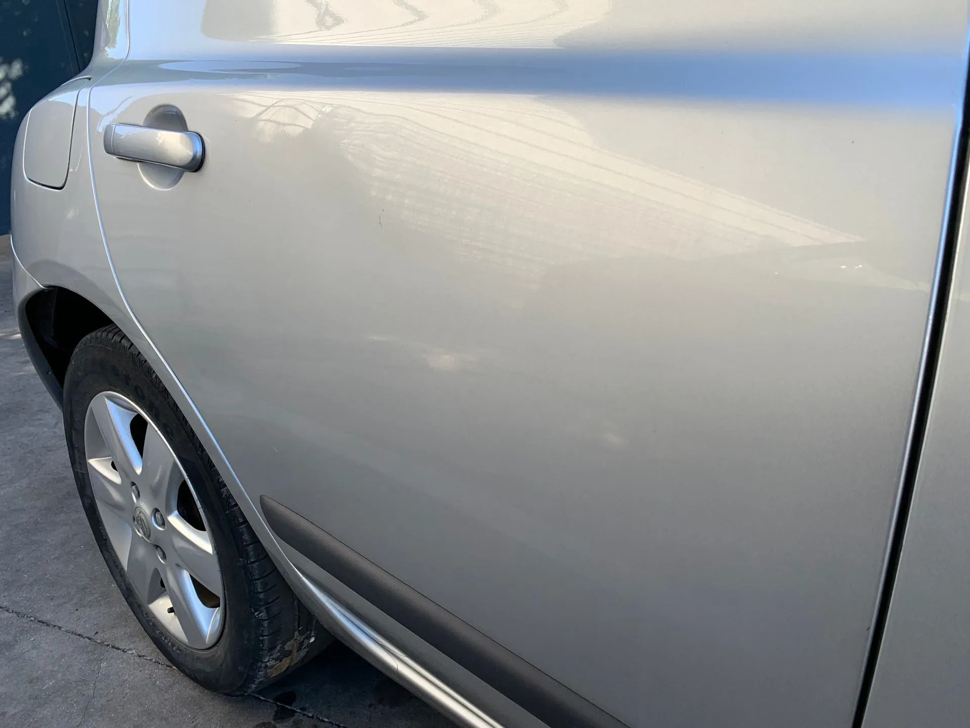 Porta trás direita NISSAN Micra III (K12) Imagem-1