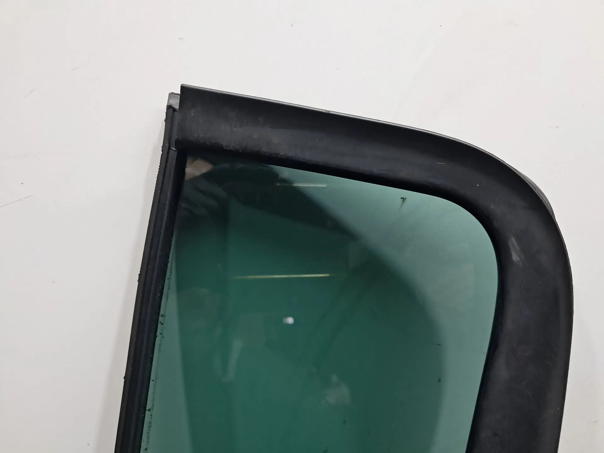 Vidro triangular da porta trás direito RENAULT Clio III (BR0/1, CR0/1) Imagem-10