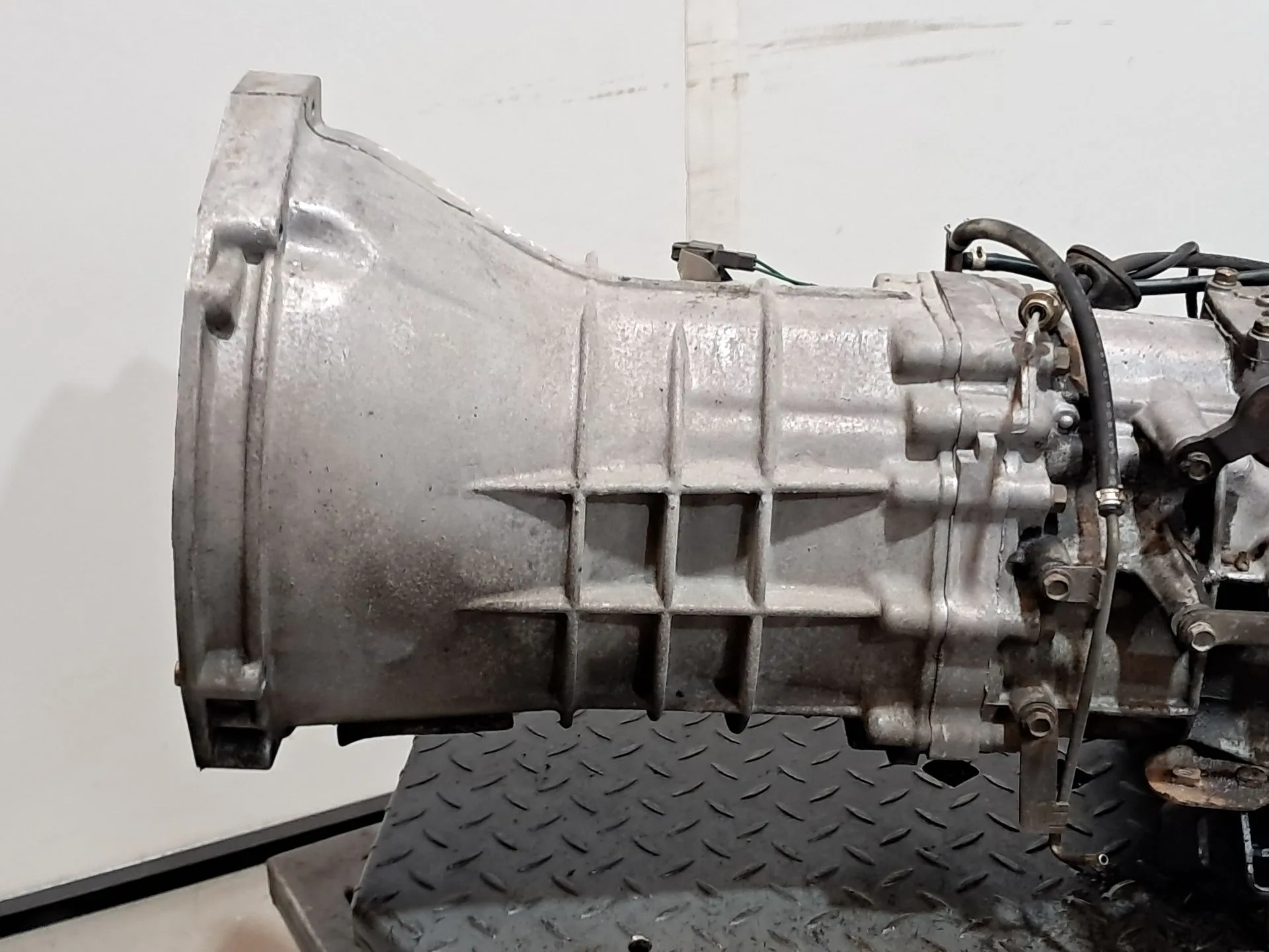 Caixa de velocidades manual NISSAN Patrol GR IV (Y60) Imagem-2