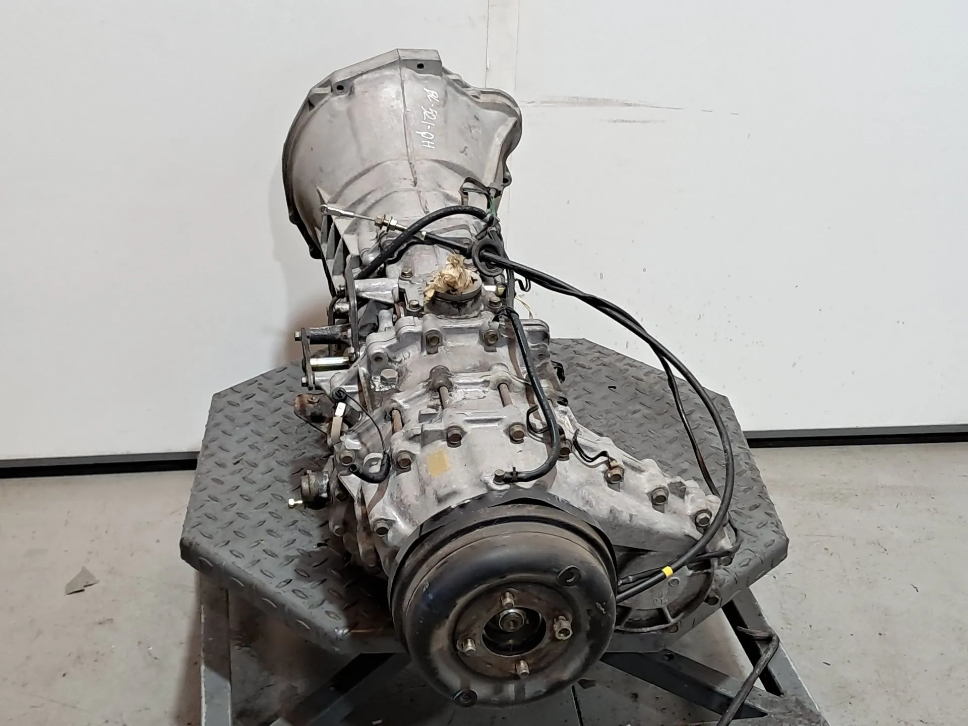 Caixa de velocidades manual NISSAN Patrol GR IV (Y60) Imagem-5