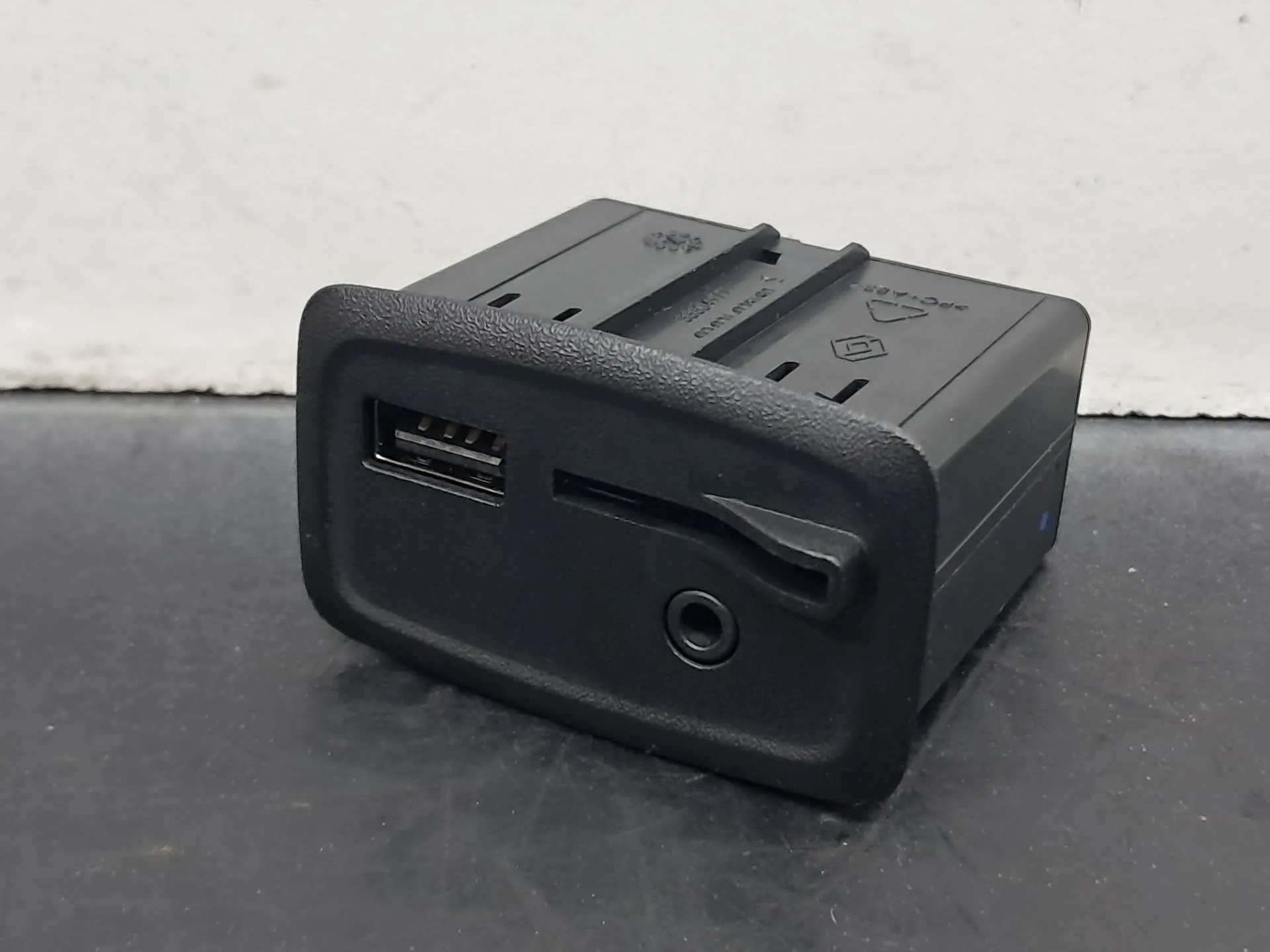 Módulo USB / AUX / IPOD RENAULT Zoe (BFM_)