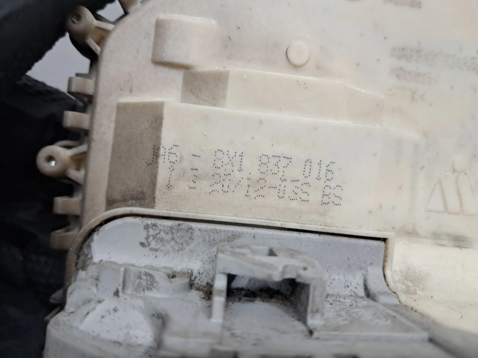 Cerradura / cierre puerta delantero derecho AUDI A1 Sportback (8XA, 8XF) Imagem-1