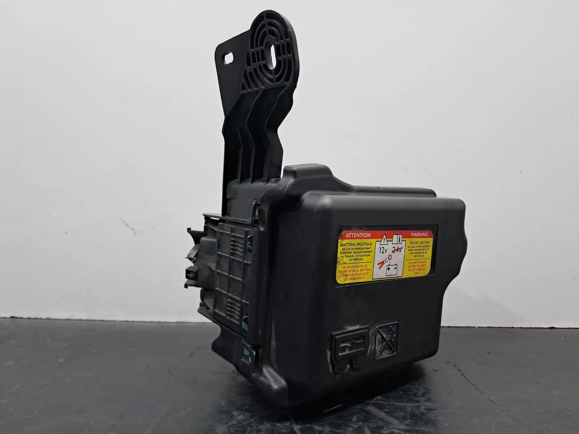 Tampa / cobertura genérica PEUGEOT 208 Imagem-1