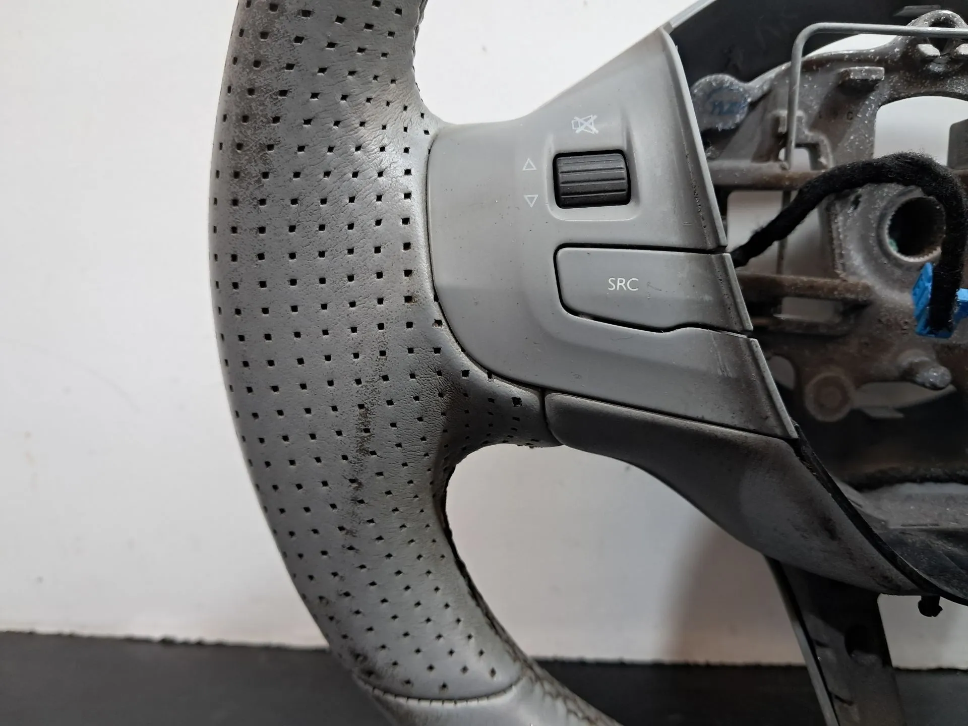 Volante PEUGEOT 208 Imagem-2