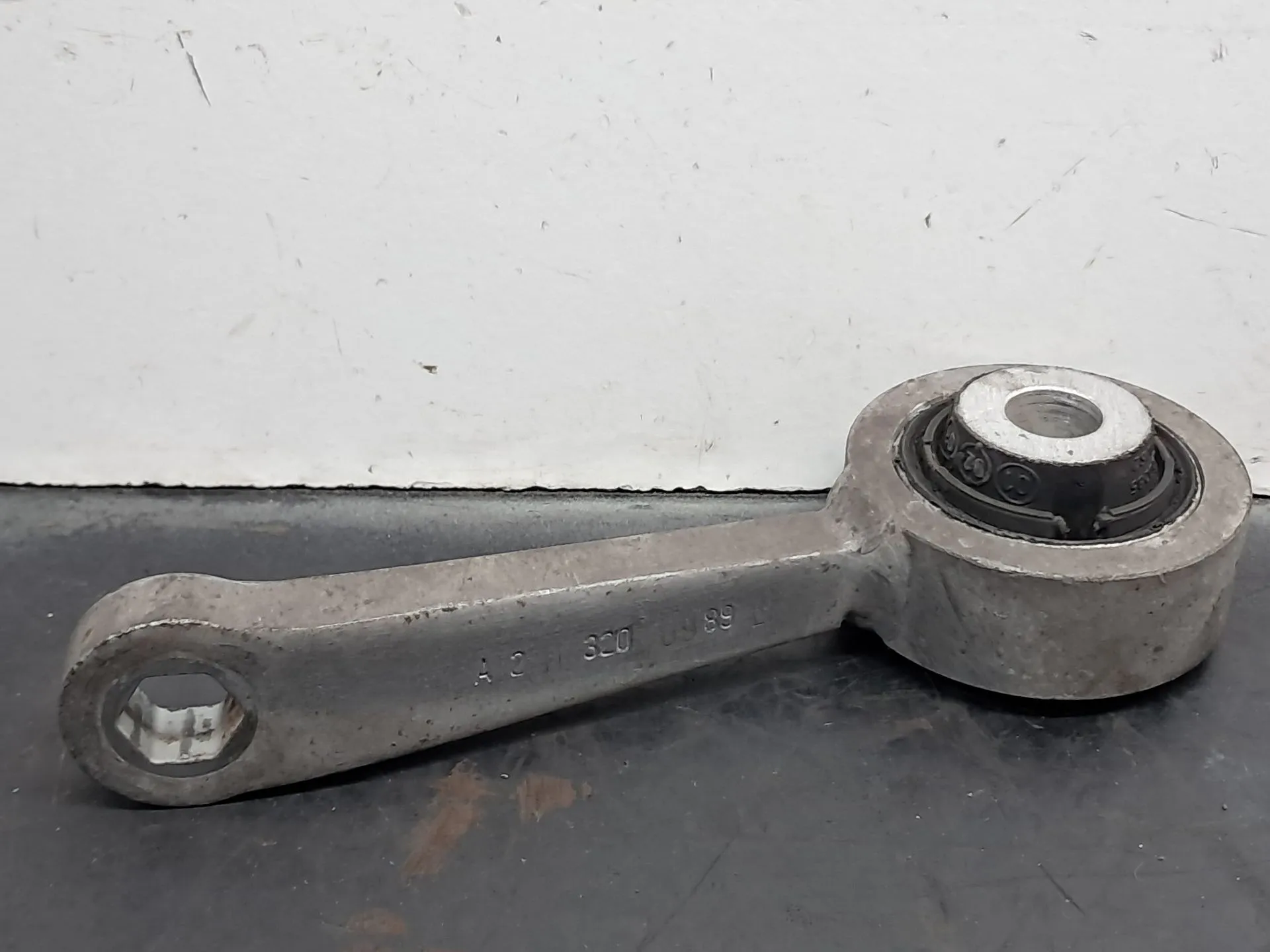 Tirantes / bialetas / pendurais MERCEDES-BENZ Classe E (W211)