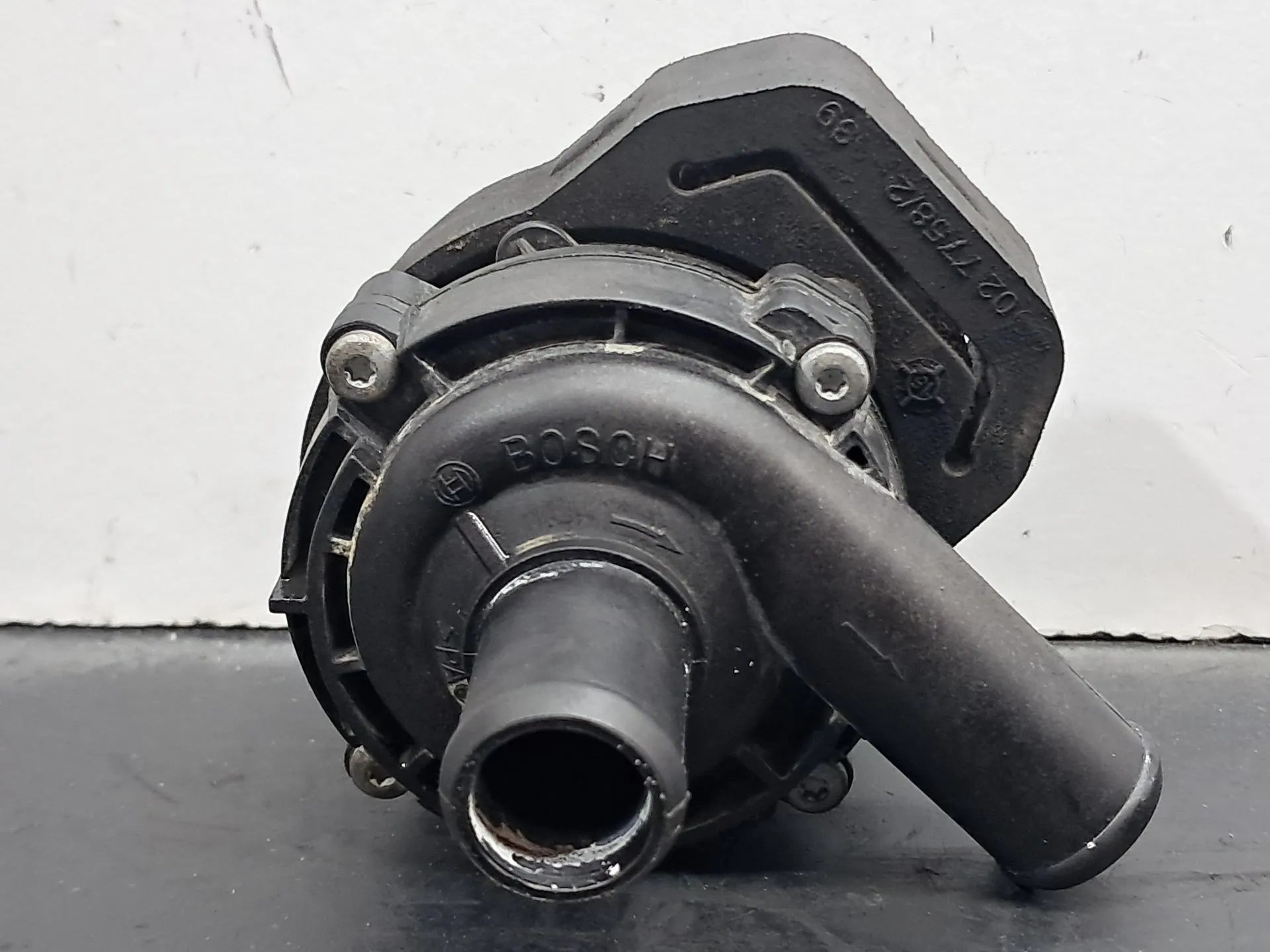 Bomba de água adicional MERCEDES-BENZ Vito (W447) Imagem-1