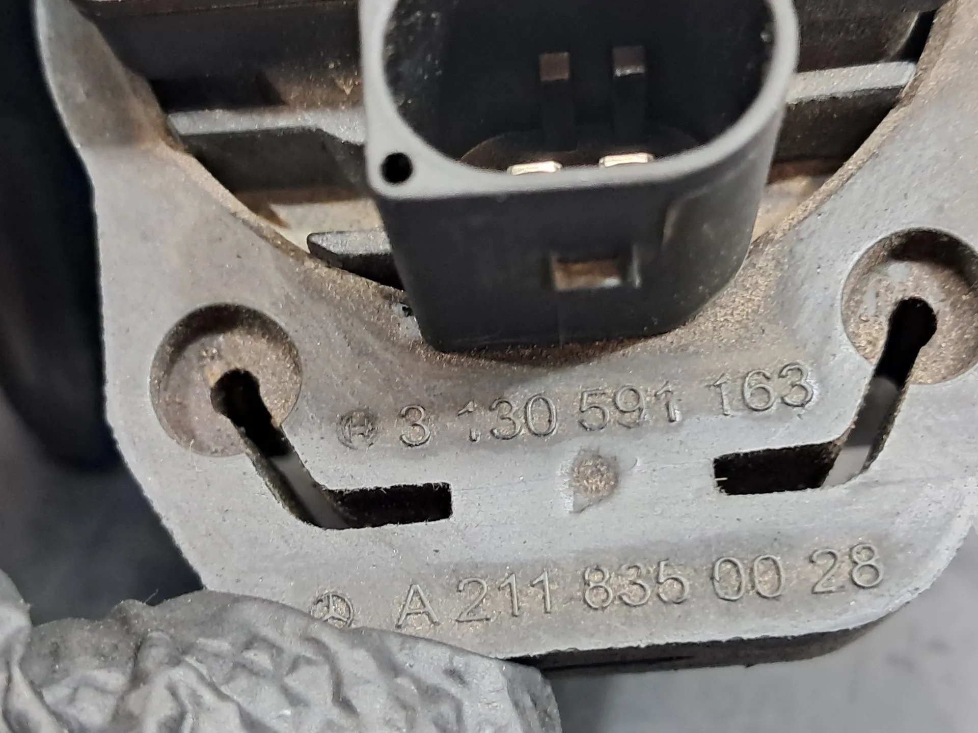 Bomba de água adicional MERCEDES-BENZ Vito (W447) Imagem-5