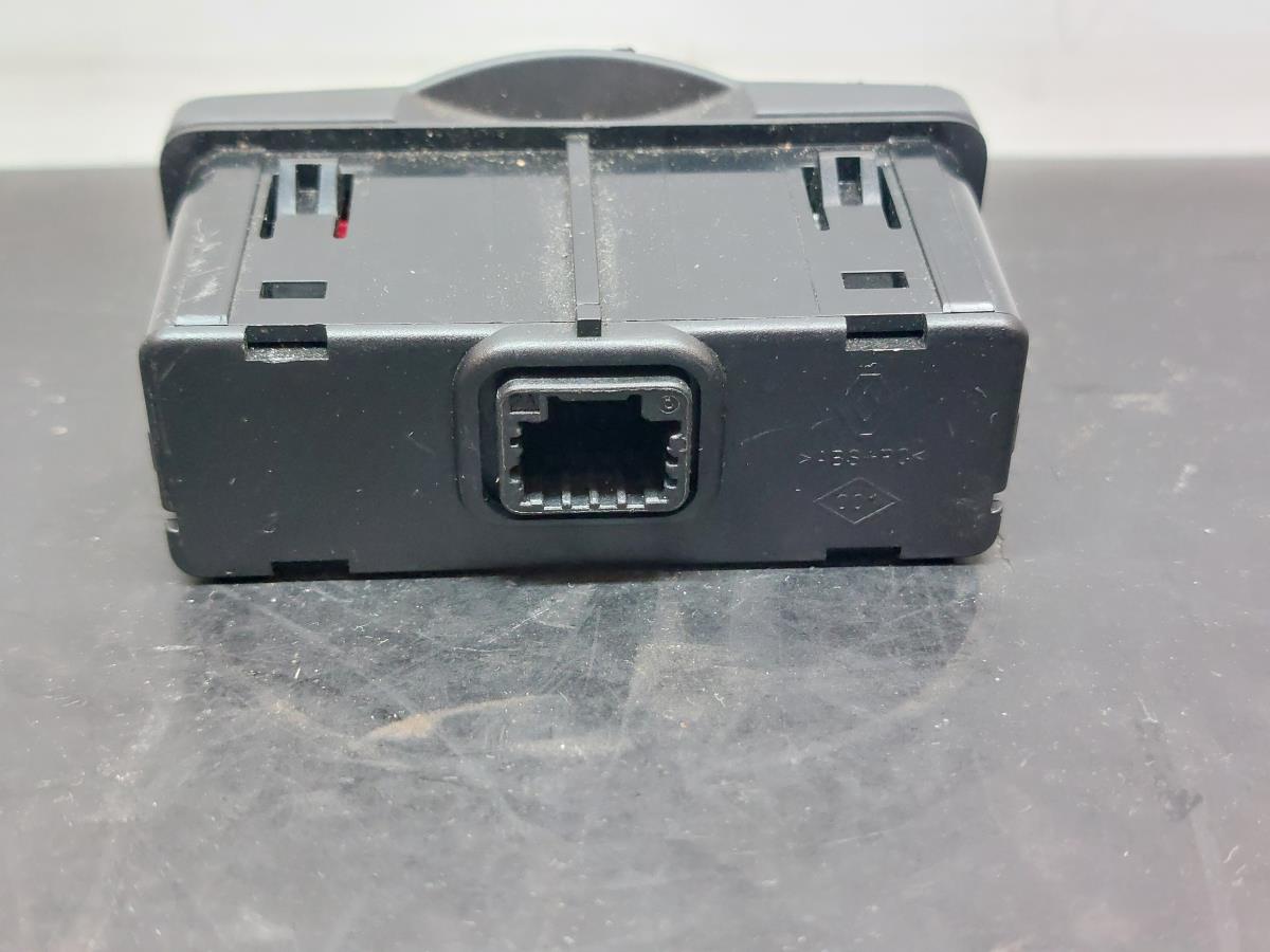 Módulo USB / AUX / IPOD RENAULT Megane III (BZ0_) Imagem-2