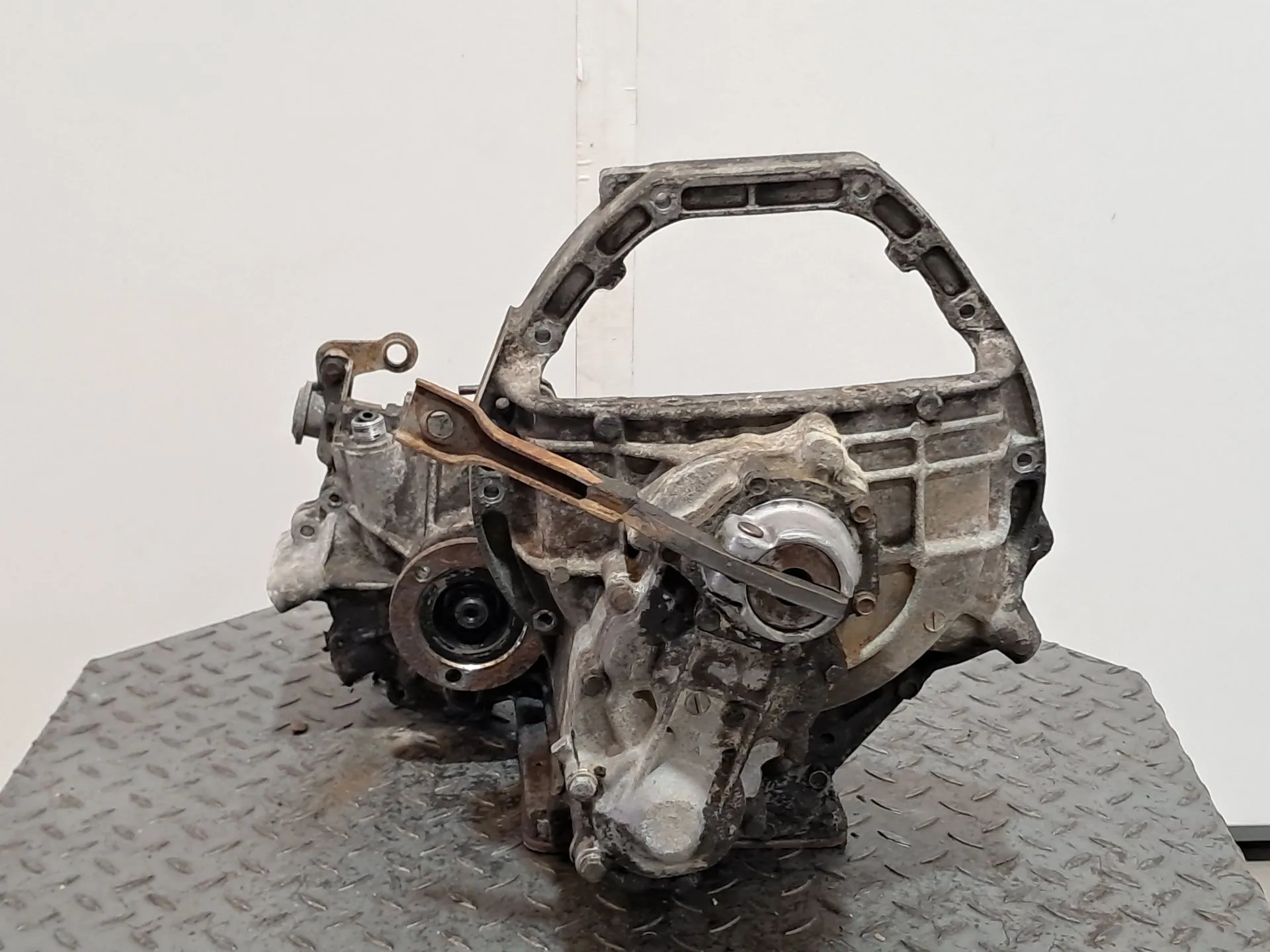 Caixa de velocidades manual NISSAN Datsun 100A Coupé (F10) Imagem-5