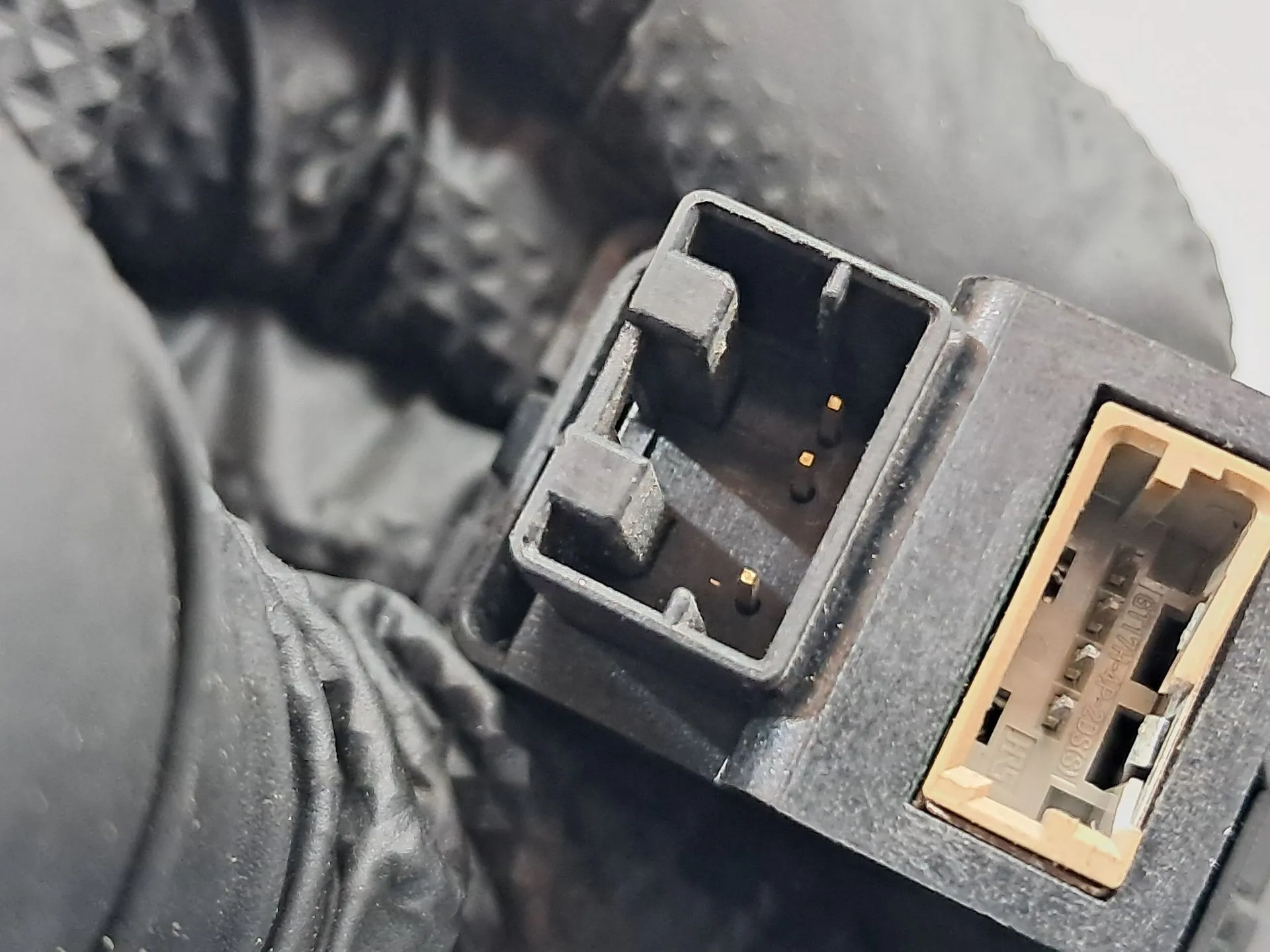 Módulo USB / AUX / IPOD NISSAN Micra IV (K13) Imagem-2