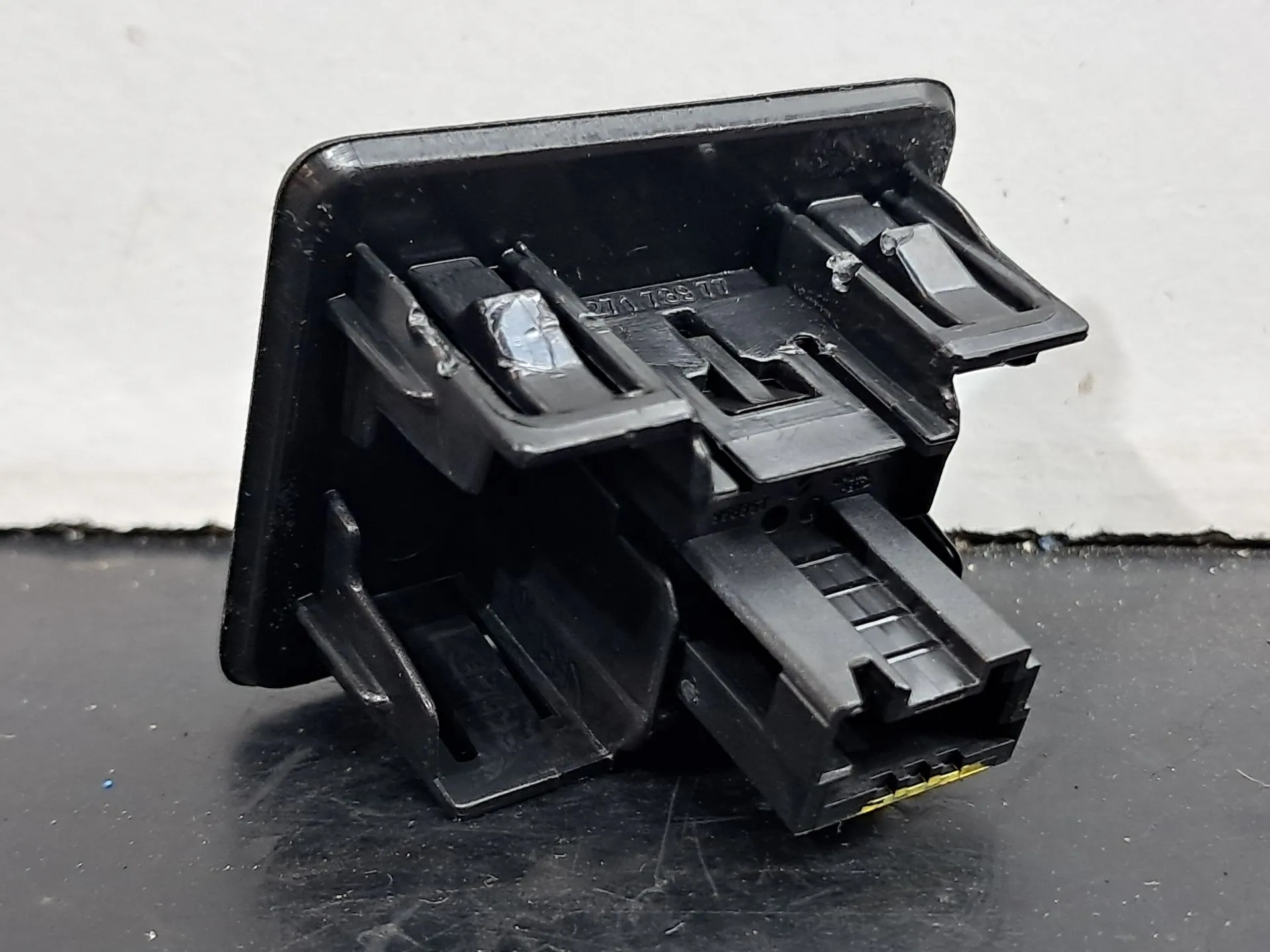 Módulo USB / AUX / IPOD PEUGEOT 508 II Imagem-1